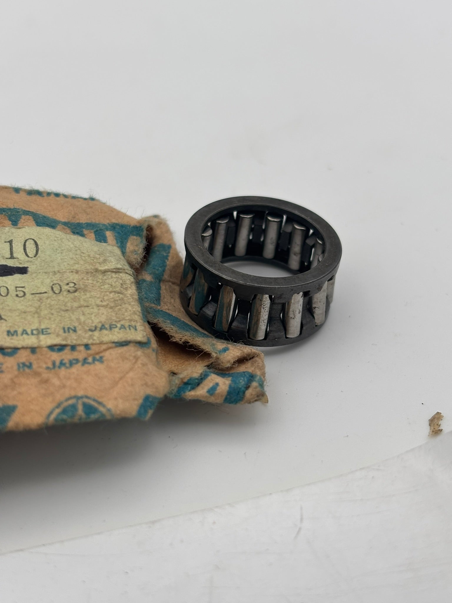 YAMAHA BEARING CYL #10 (SUB 93310-41809-00 93310-418C4-00 ) 93310-41810-00 Y1