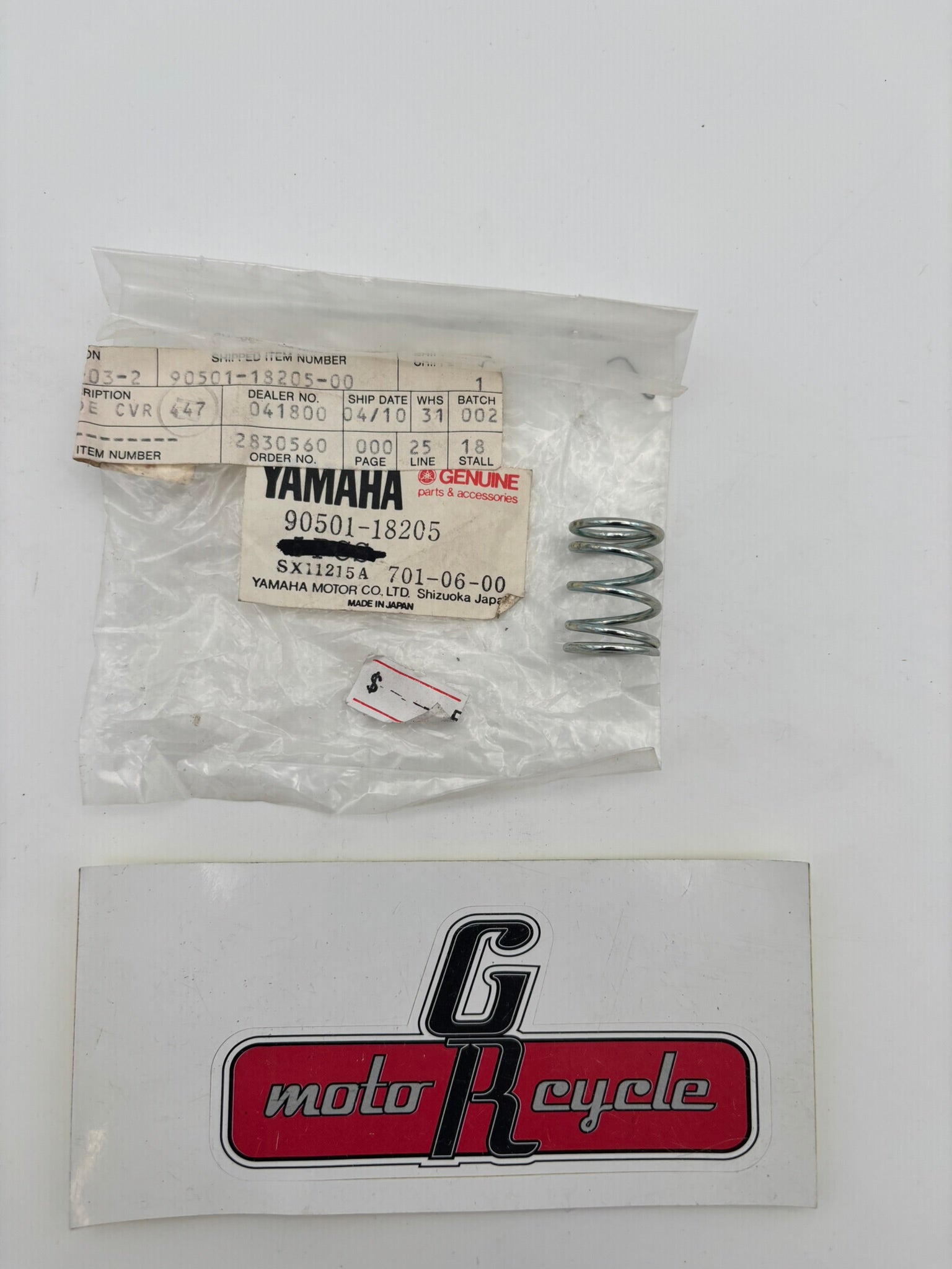 YAMAHA SIDE COVER SPRING (447) 90501-18205-00 Y1