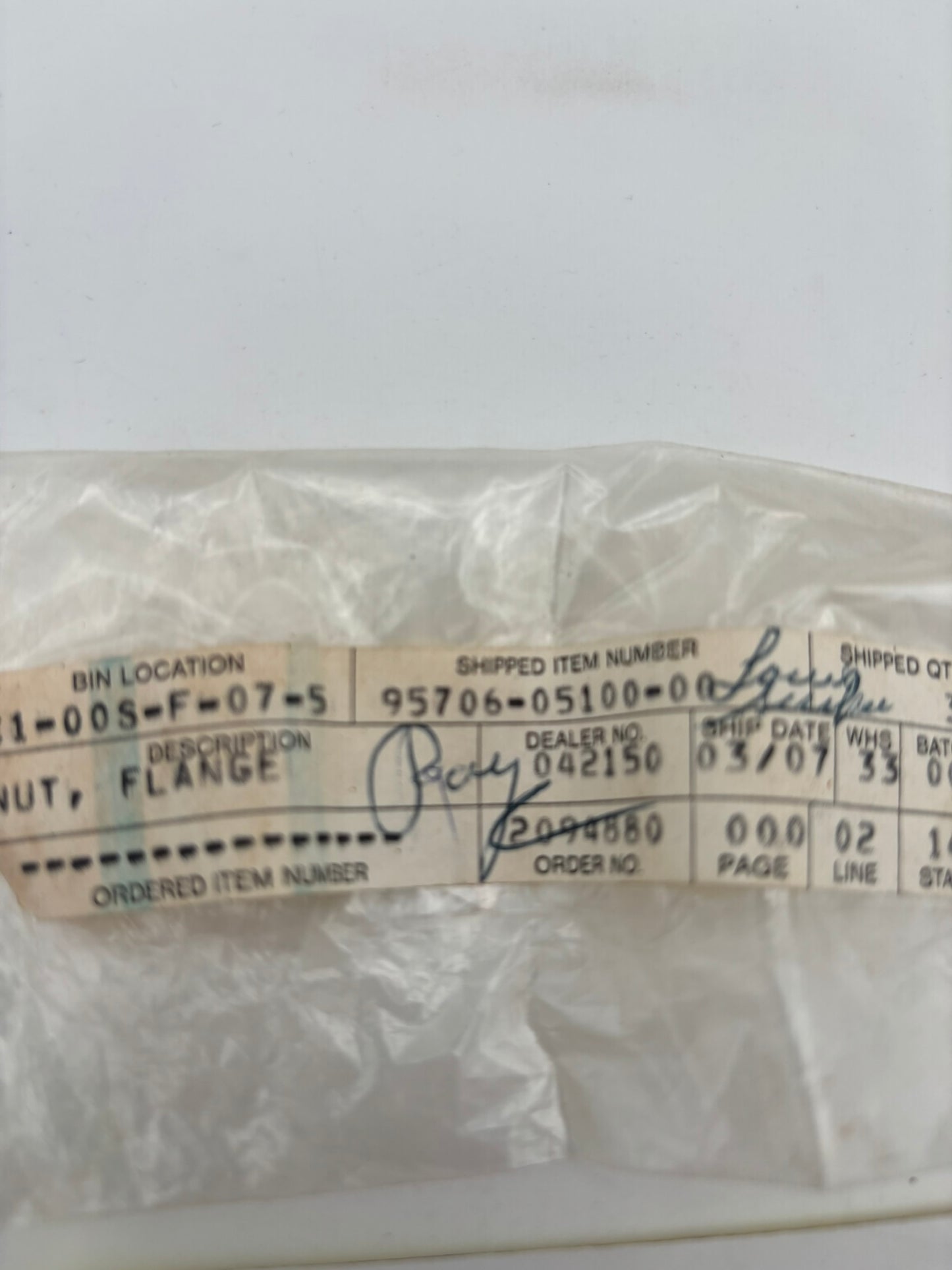 YAMAHA FLANGE NUT 3GM (BLACK) (SUB 95706-05500-00 95707-05500-00 ) 95706-05100-00 Y2