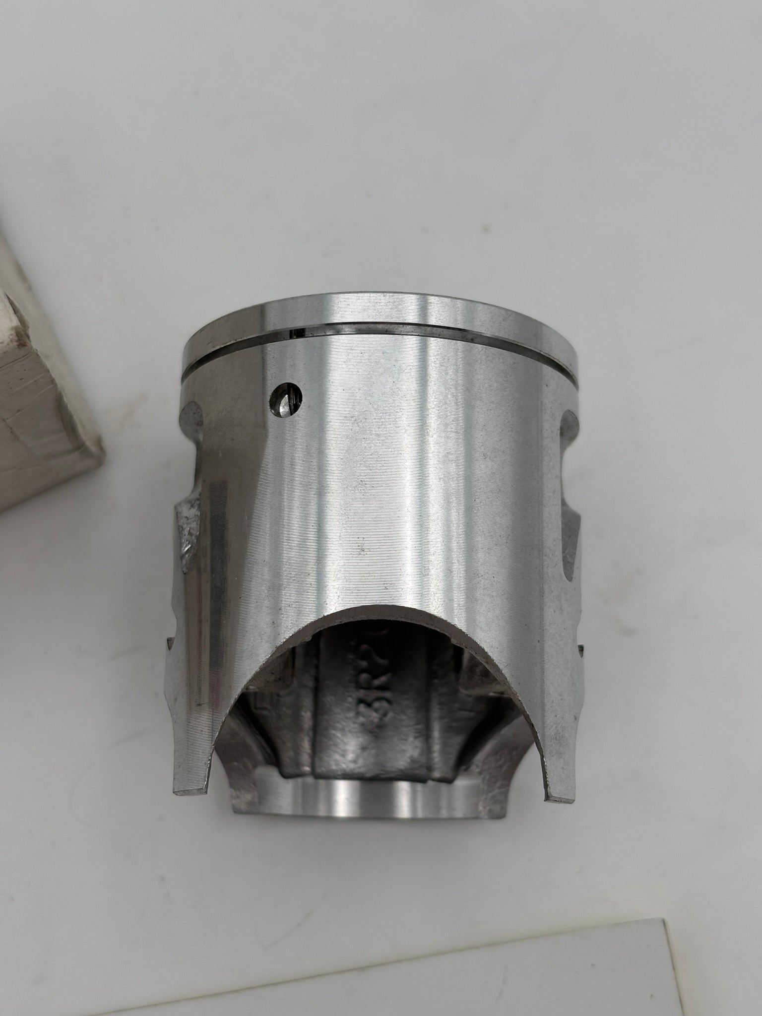 YAMAHA PISTON .25 1ST O/S (SUB 1J4-11635-00-00 2K5-11635-00-00 ) 3R2-11635-01-00 Y4