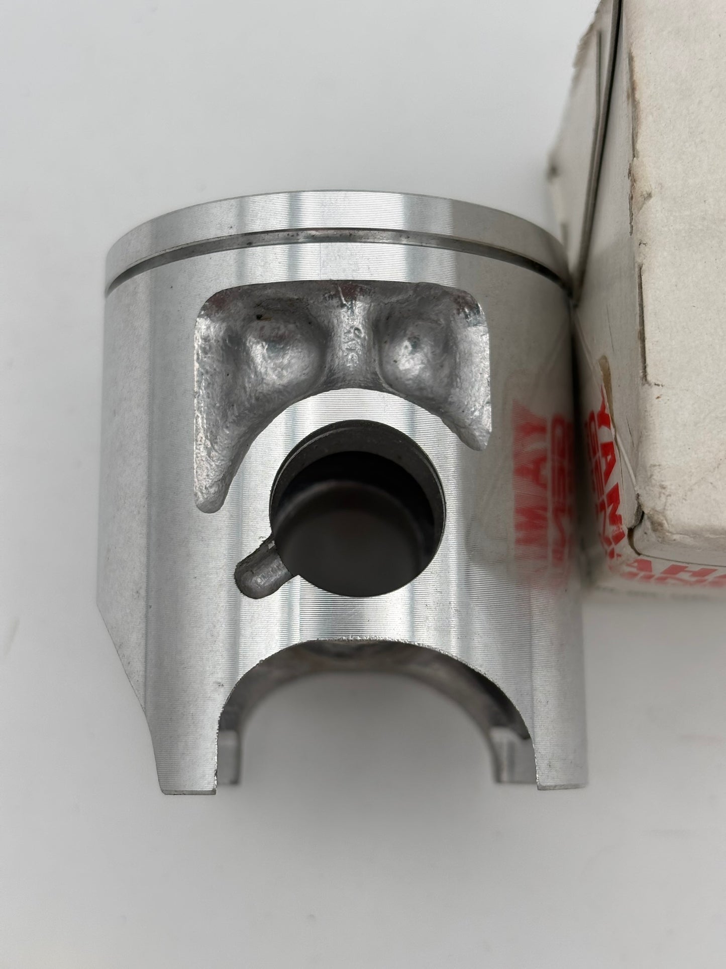 YAMAHA PISTON .25 1ST O/S (SUB 1J4-11635-00-00 2K5-11635-00-00 ) 3R2-11635-01-00 Y4