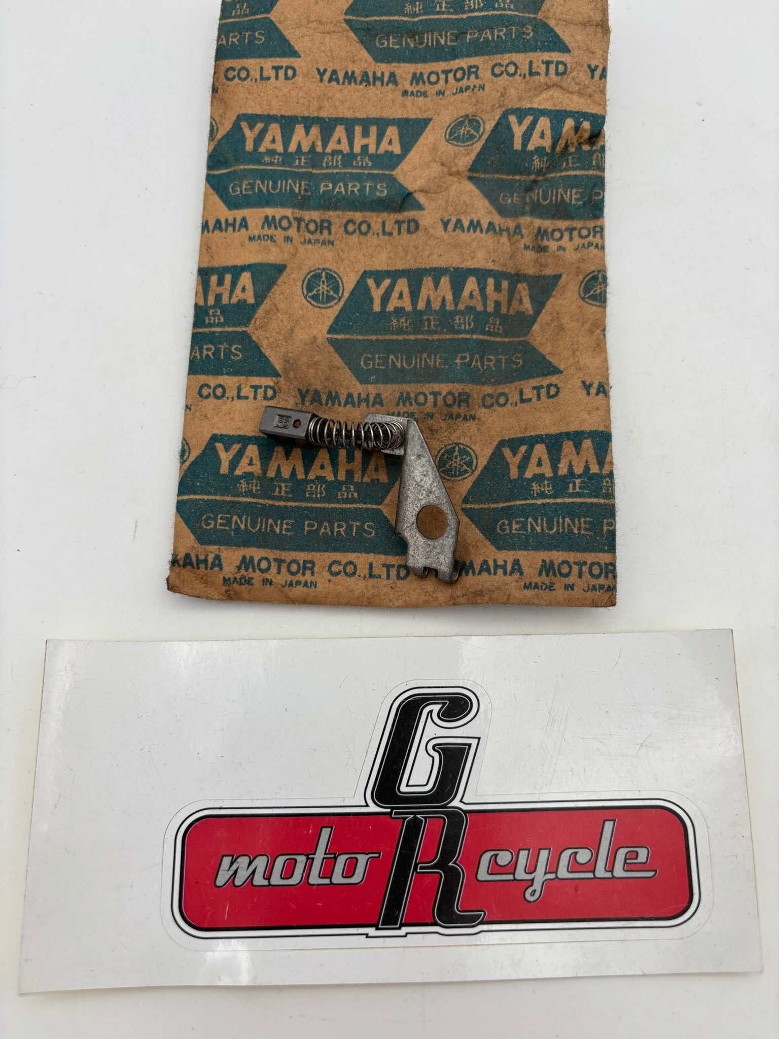 YAMAHA GENERATOR BRUSH (+) 1A0-81611-20-00 Y4
