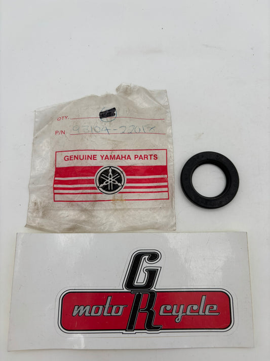 YAMAHA OIL SEAL (22X35X5) (SUB 93109-22011-00 ) 93104-22018-00 Y4