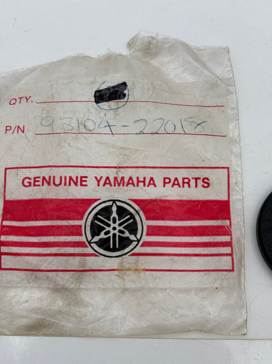 YAMAHA OIL SEAL (22X35X5) (SUB 93109-22011-00 ) 93104-22018-00 Y4