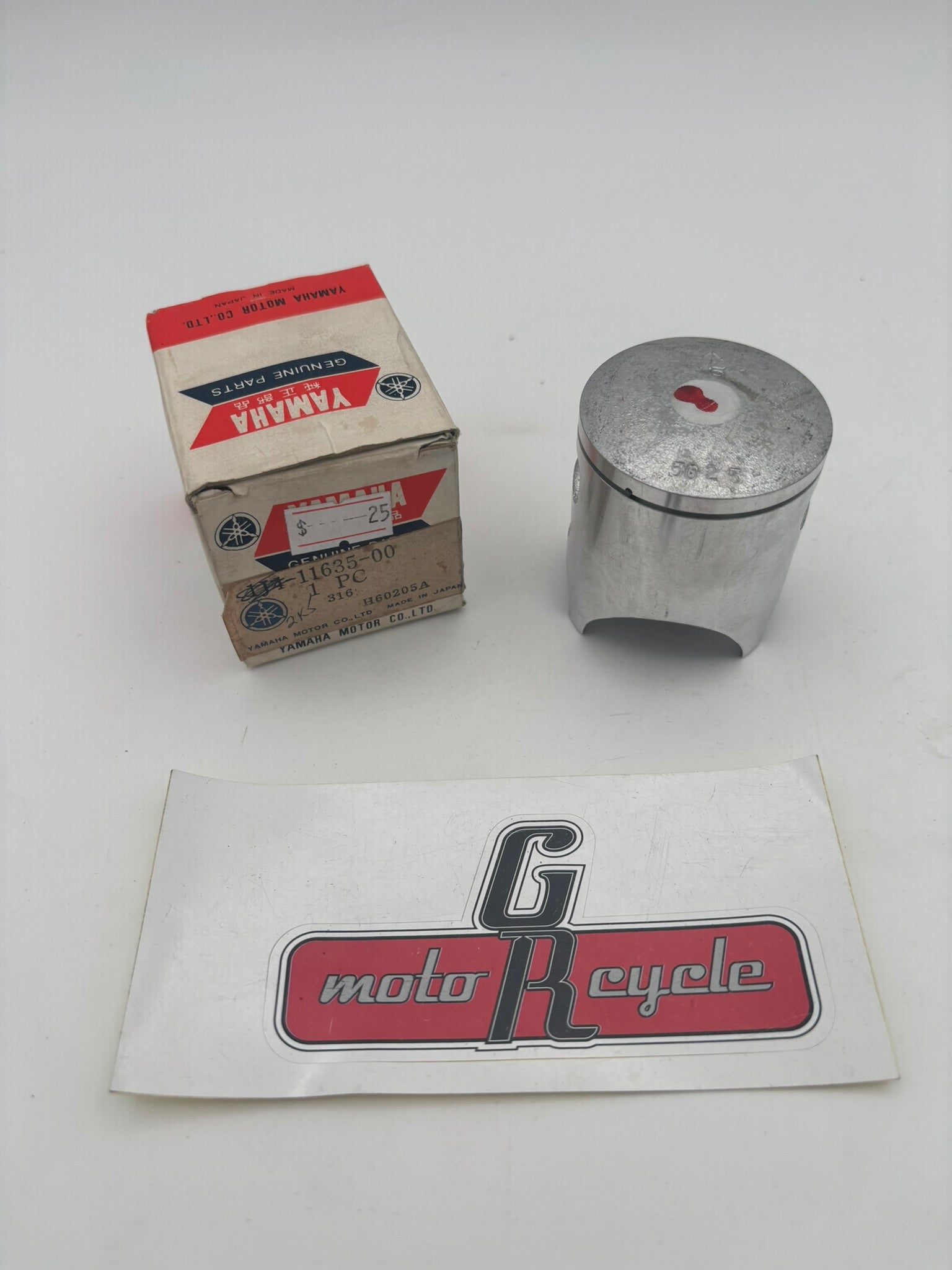YAMAHA PISTON 50.25MM 1ST O/S (SUB 2K5-11635-00-00 3R2-11635-01-00 ) 1J4-11635-00-00 Y32