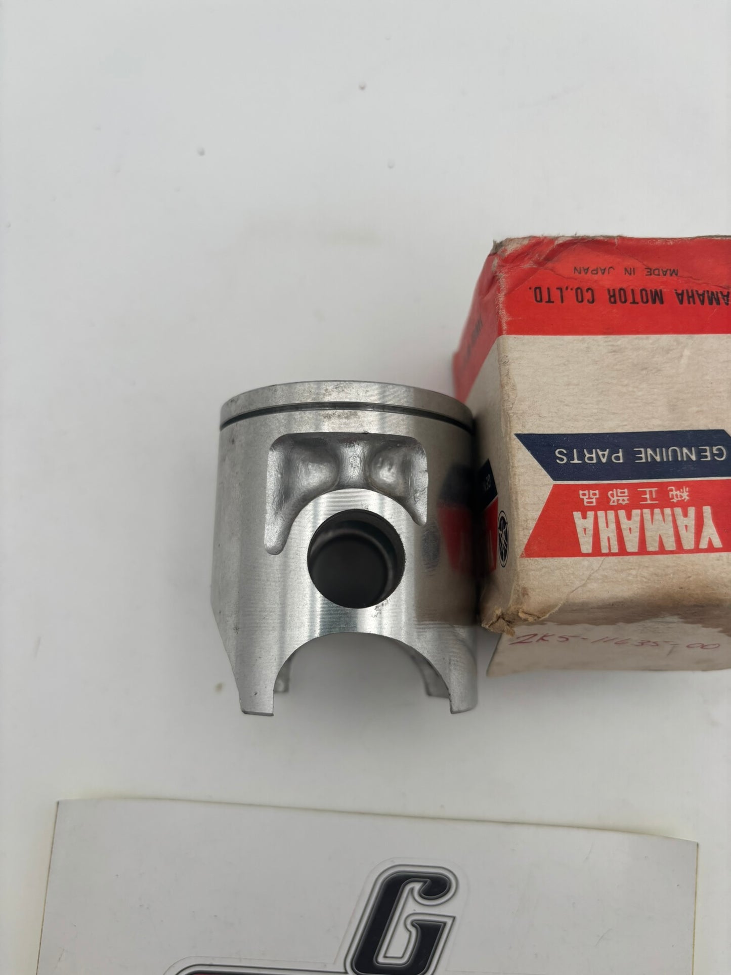 YAMAHA PISTON .25 1ST O/S (SUB 3R2-11635-01-00 1J4-11635-00-00 ) 2K5-11635-00-00 Y32
