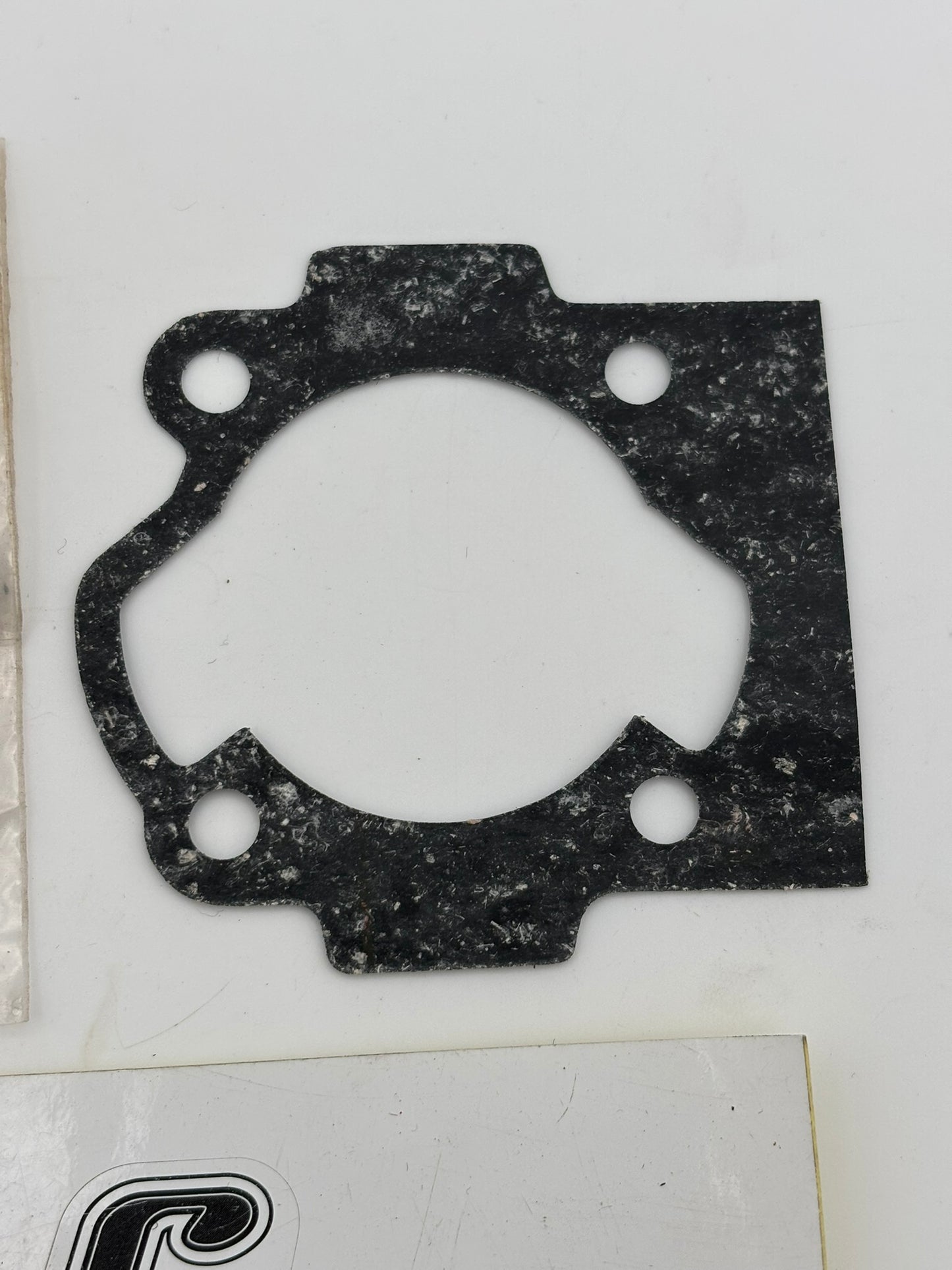 YAMAHA CYLINDER GASKET (SUB 132-11351-00-00 ) 195-11351-00-00 Y6