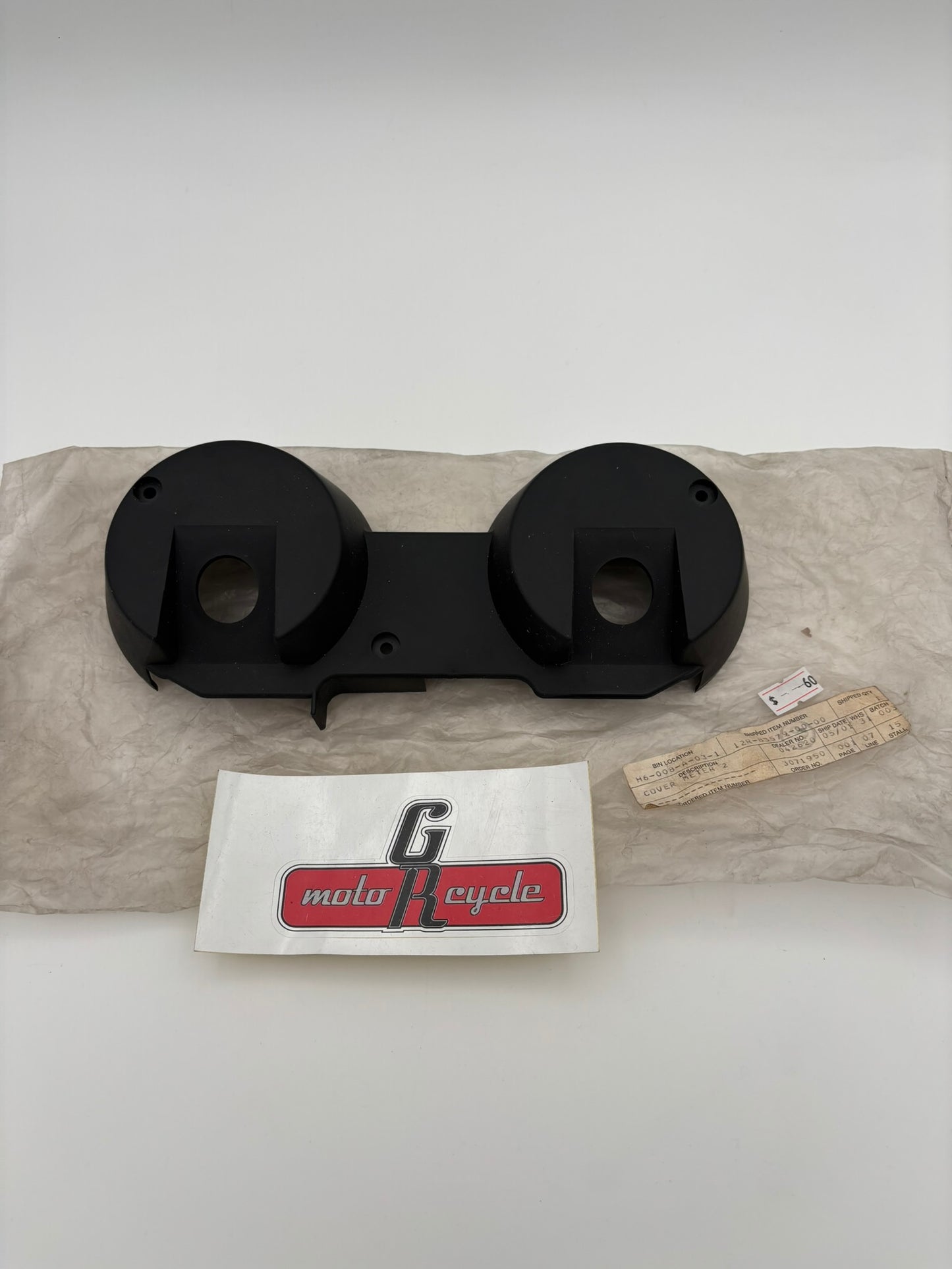 YAMAHA METER COVER 12R-83579-00-00 Y7