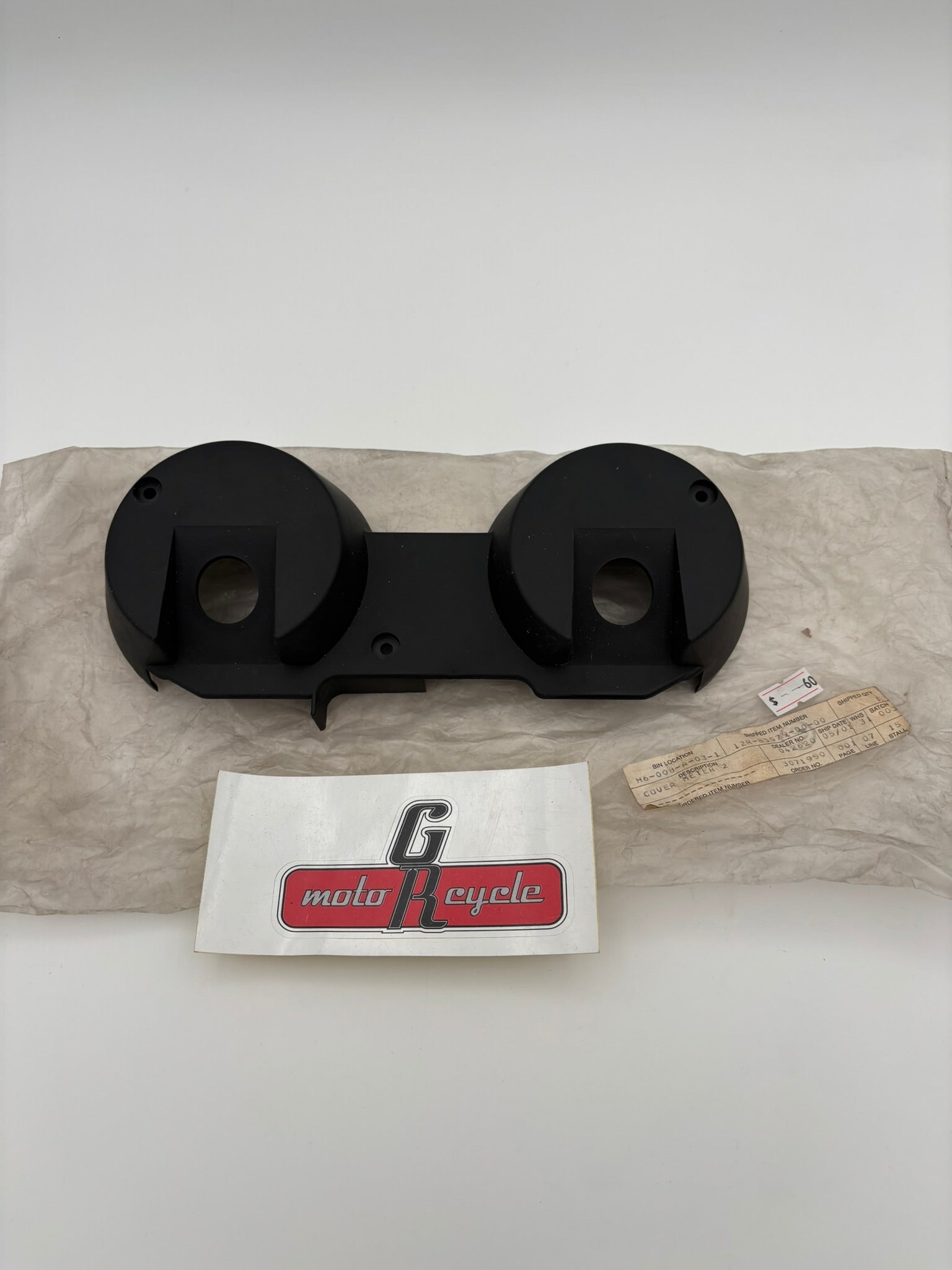 YAMAHA METER COVER 12R-83579-00-00 Y7