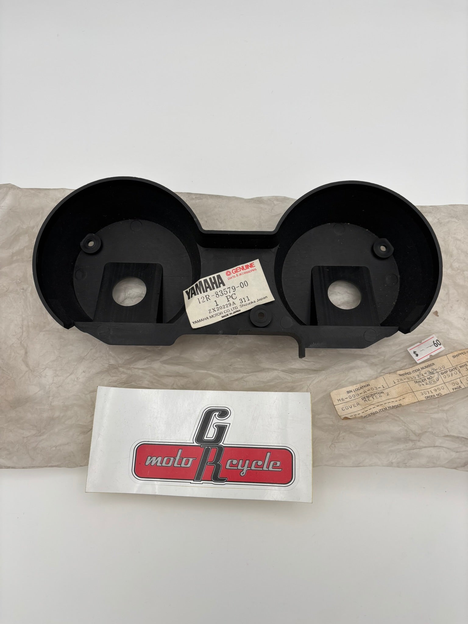YAMAHA METER COVER 12R-83579-00-00 Y7