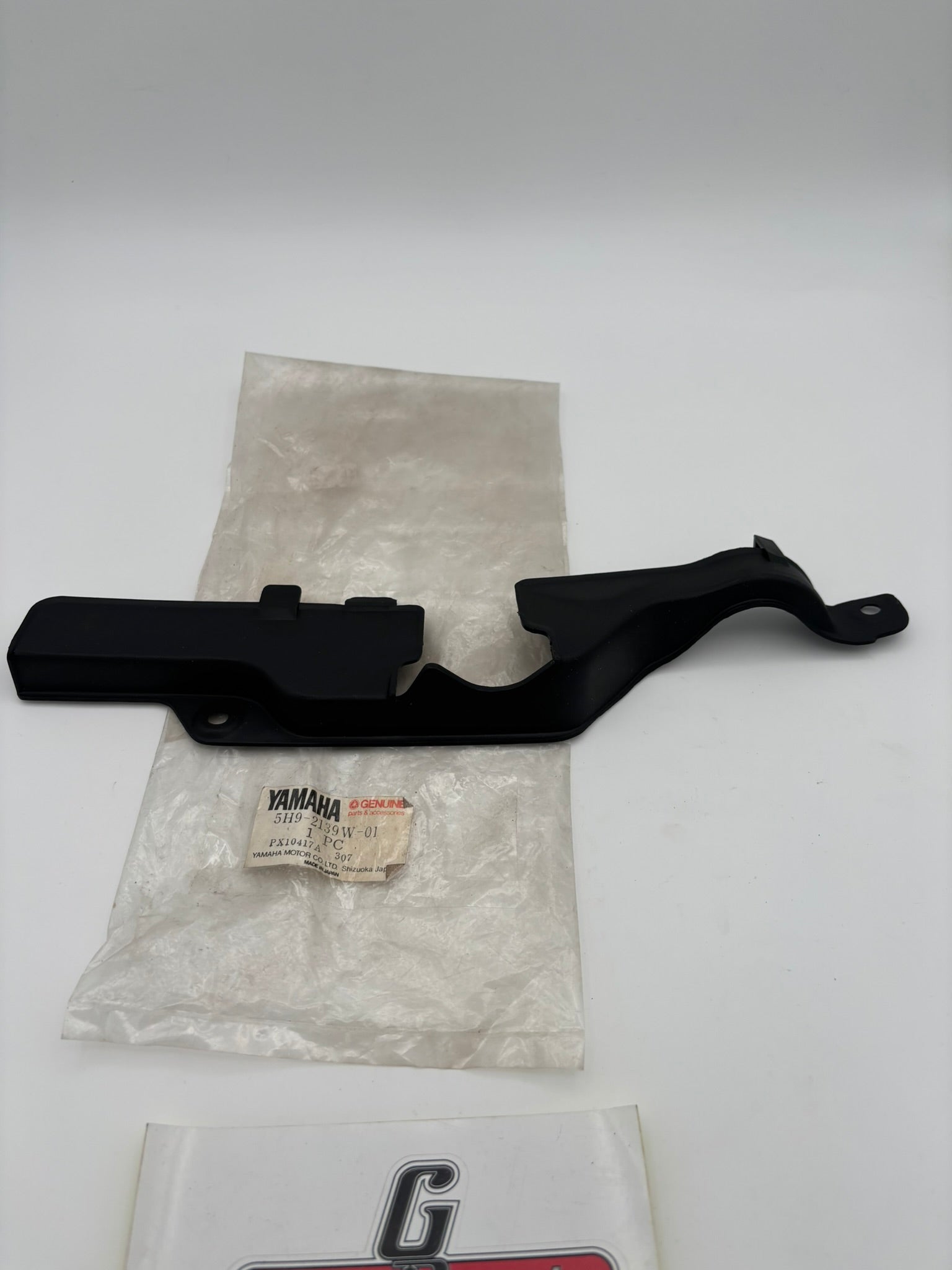 YAMAHA COVER 5H9-2139W-01-00 Y7