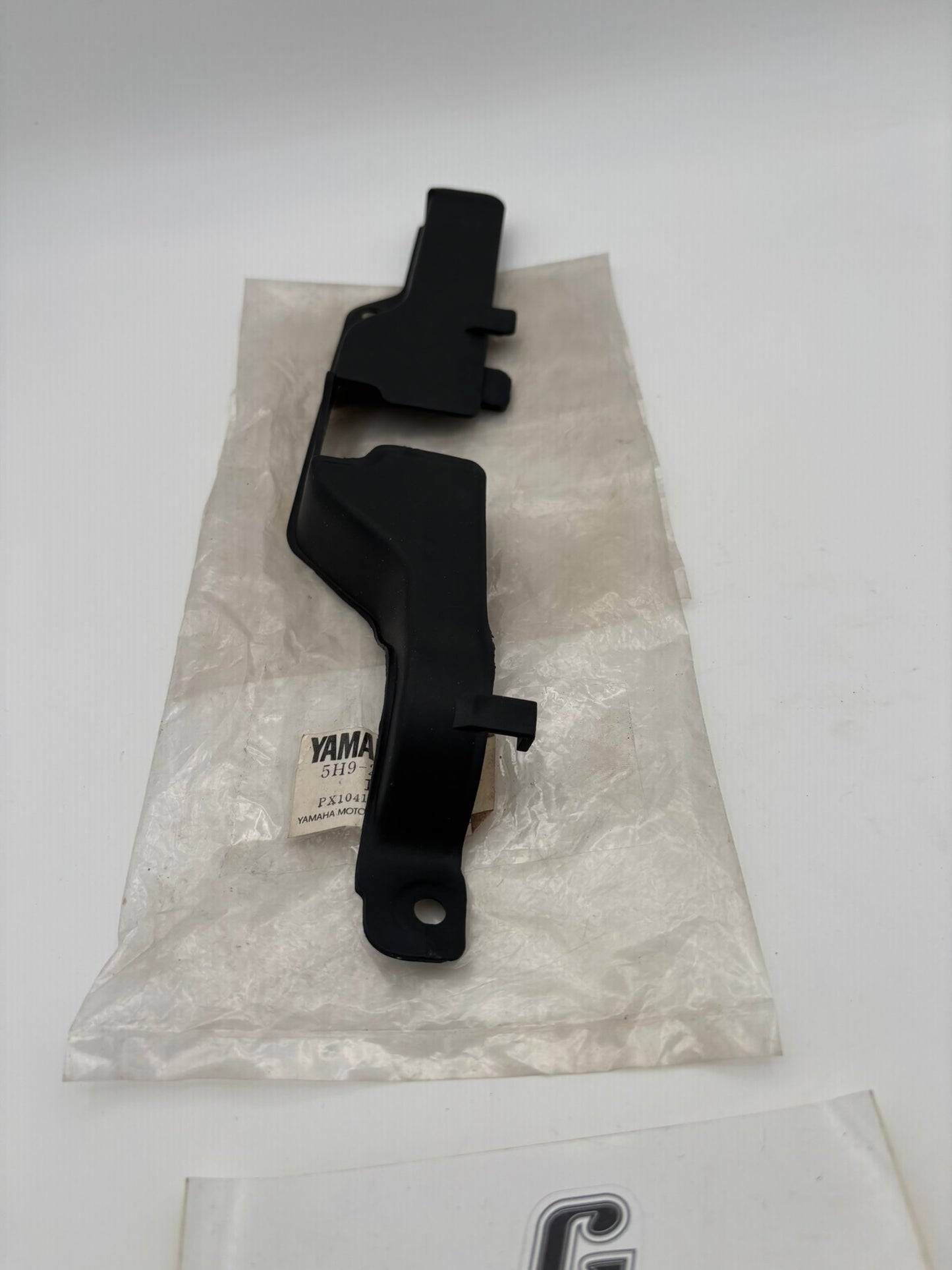 YAMAHA COVER 5H9-2139W-01-00 Y7