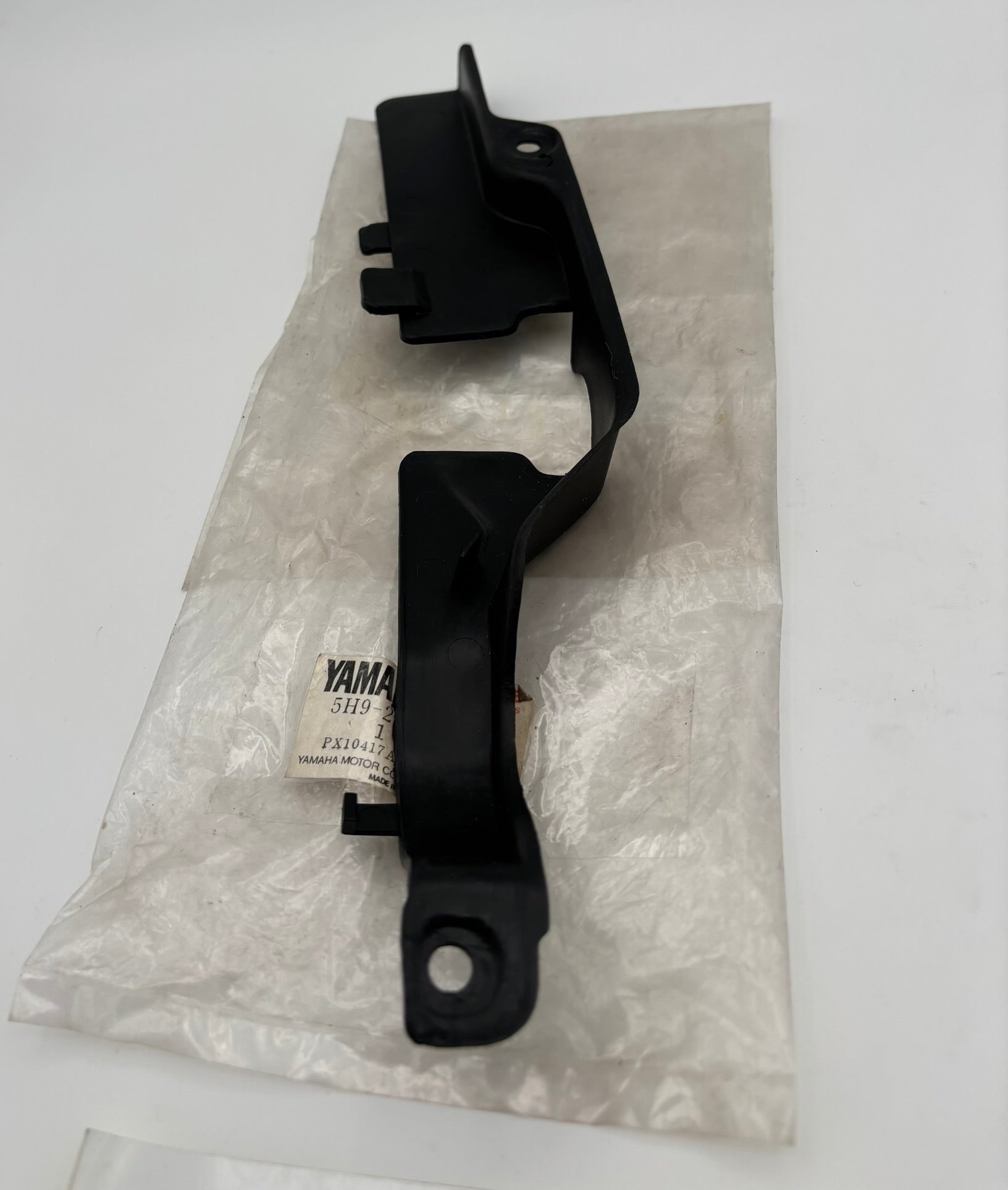 YAMAHA COVER 5H9-2139W-01-00 Y7