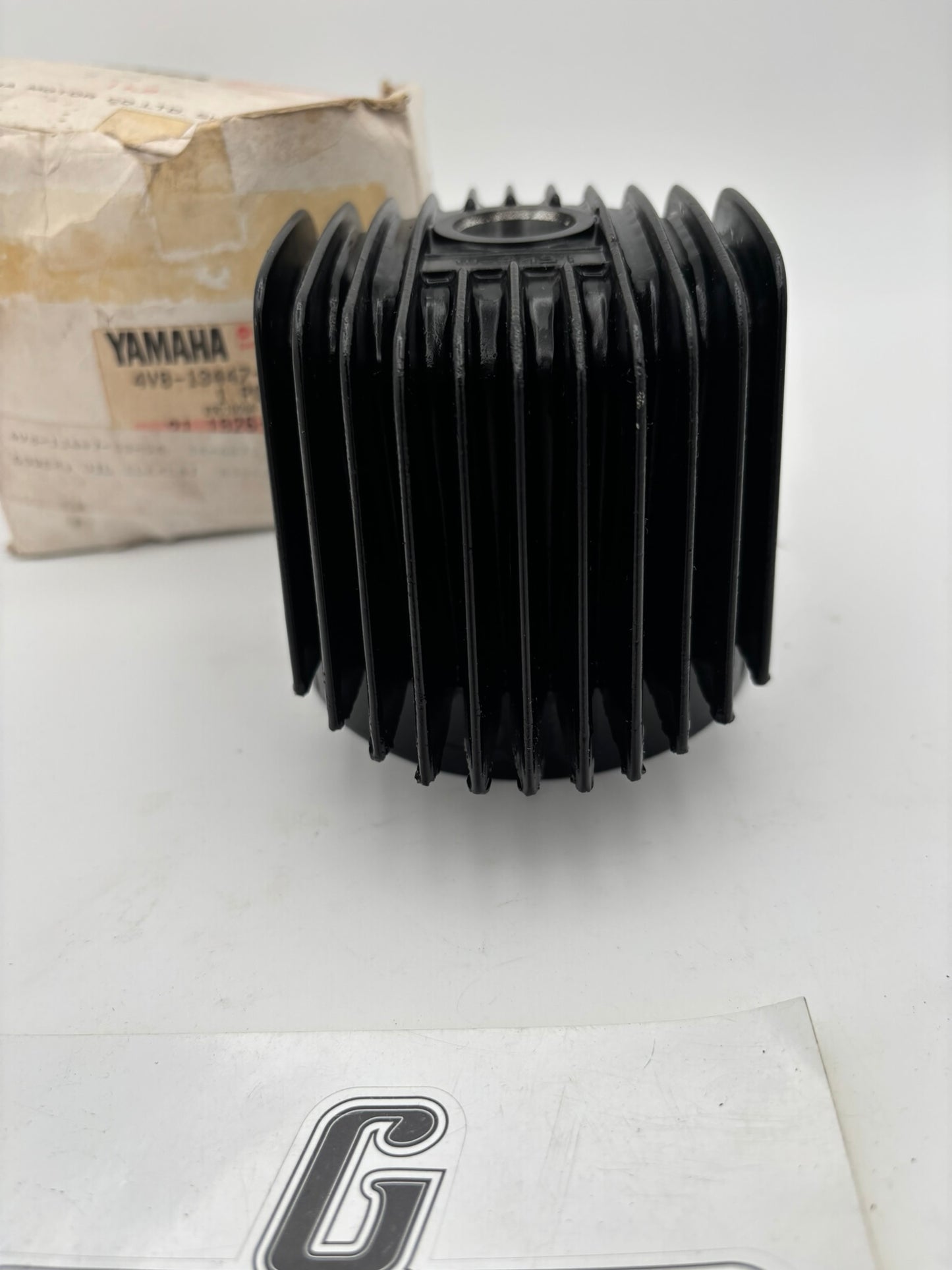 YAMAHA OIL ELEMENT COVER 4V8-13447-00-00 Y10