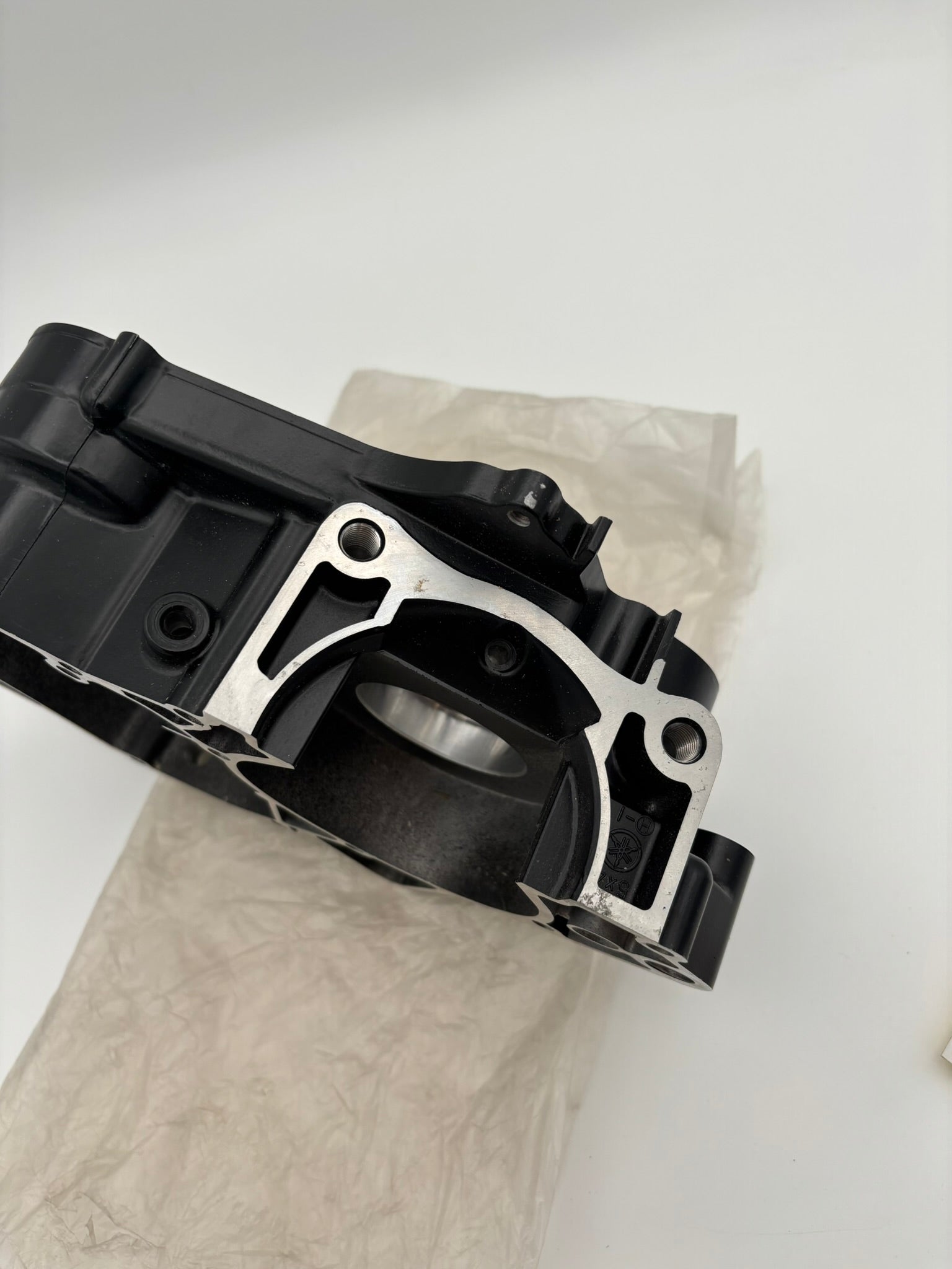 YAMAHA LEFT CRANKCASE 1 5X4-15111-00-00 Y10