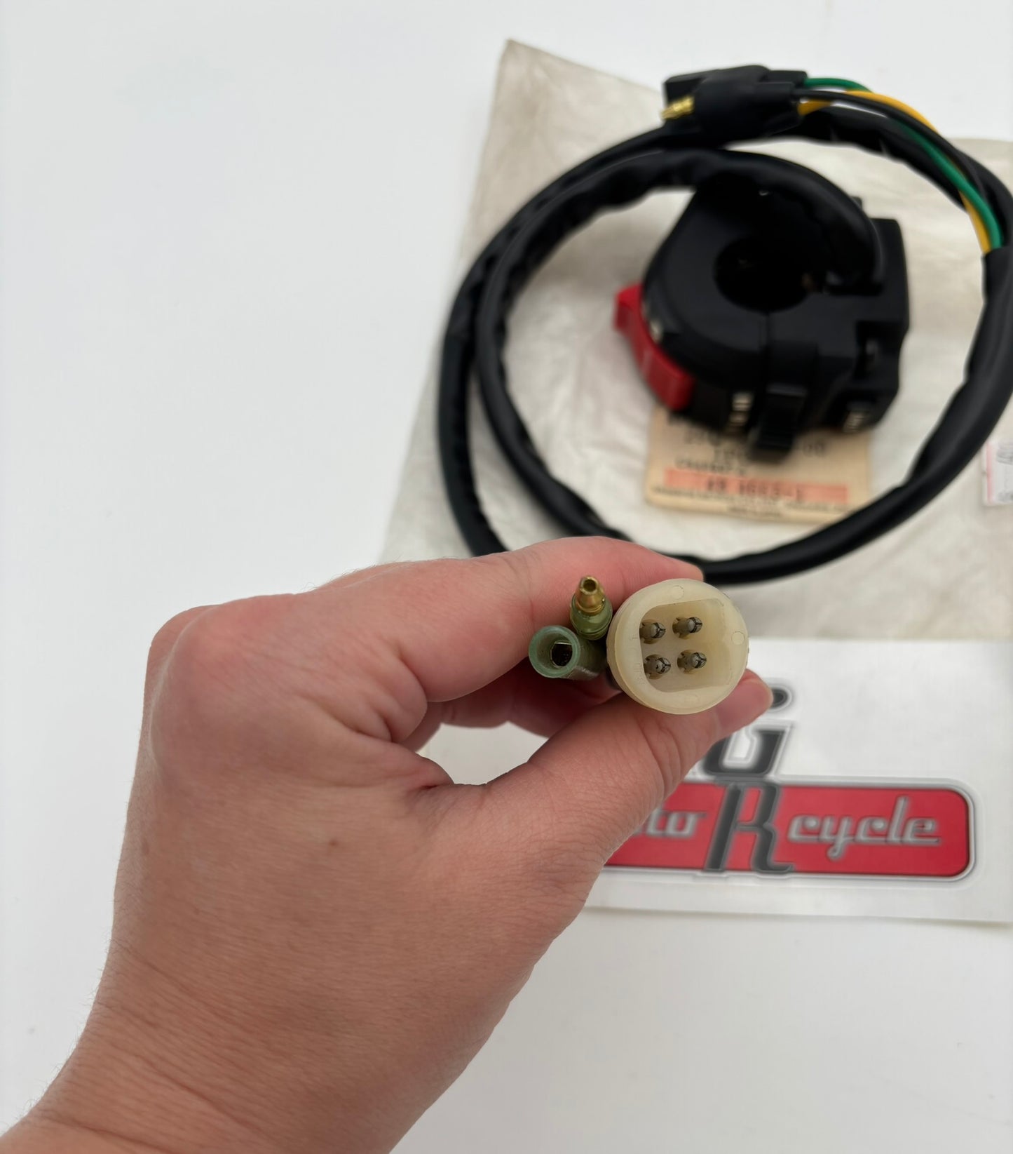 YAMAHA HANDLE SWITCH 3 (SUB 29U-83973-01-00 29U-83973-08-00 ) 29U-83973-00-00 Y11