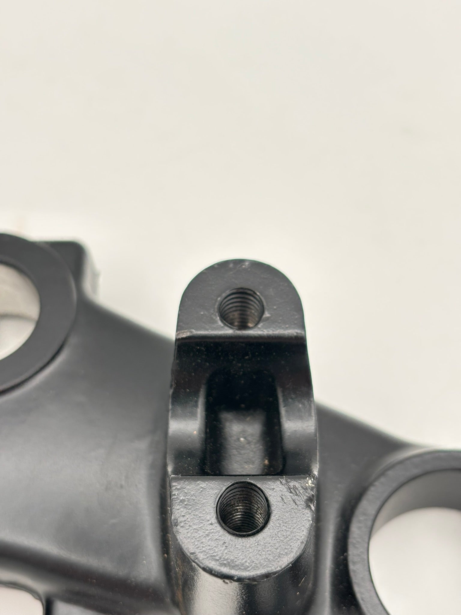 YAMAHA HANDLE CROWN 4L0-23435-00-98 Y11