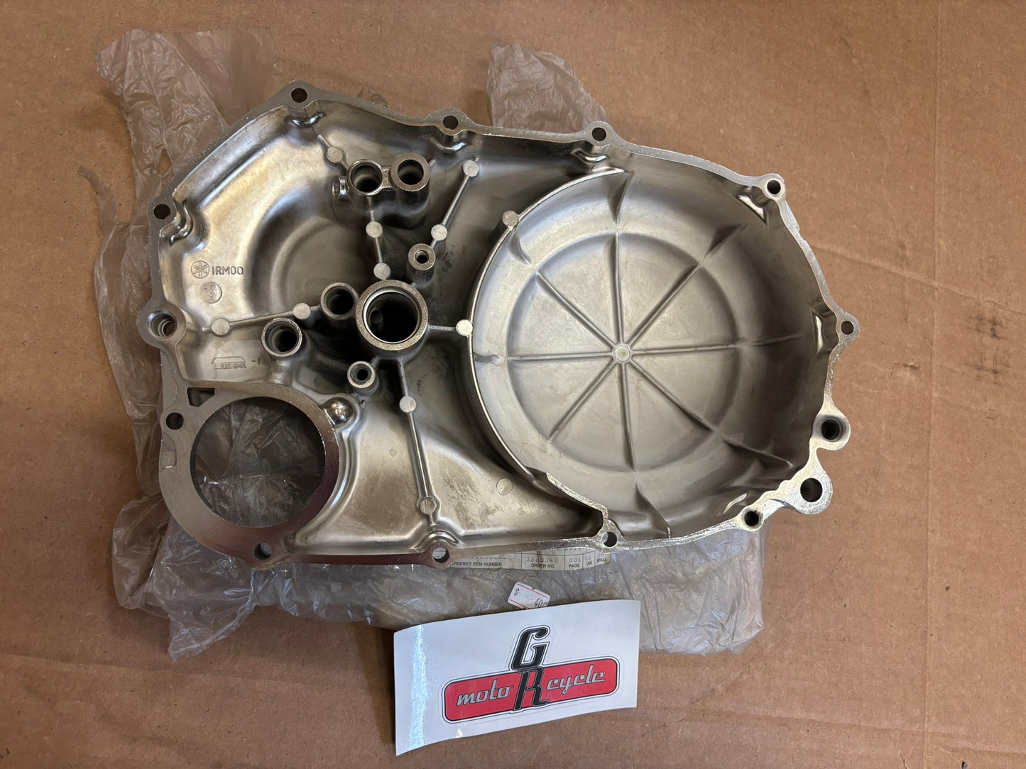 YAMAHA CRANKCASE COVER 3 (SUB 1RM-W1542-11-00 ) 1RM-W1542-10-00 Y11