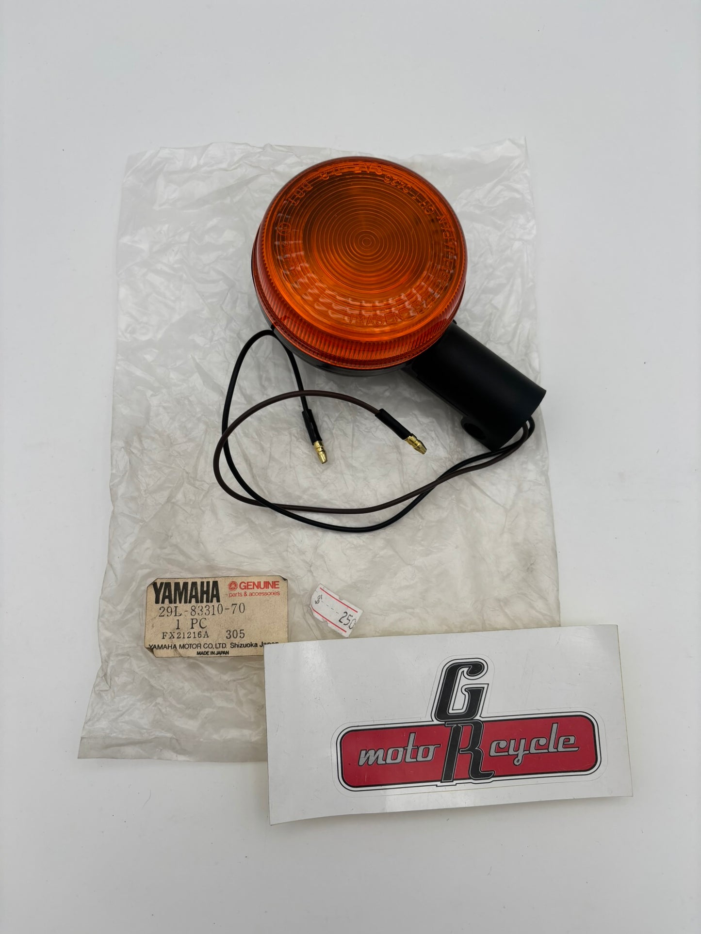 YAMAHA REAR FLASHER LIGHT 1 (SUB 29L-83330-70-00 ) 29L-83310-70-00 Y12