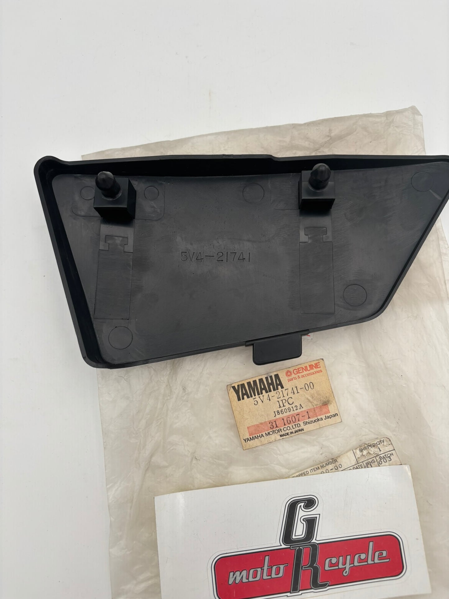 YAMAHA RIGHT SIDE COVER 4 5V4-21741-00-00 Y12