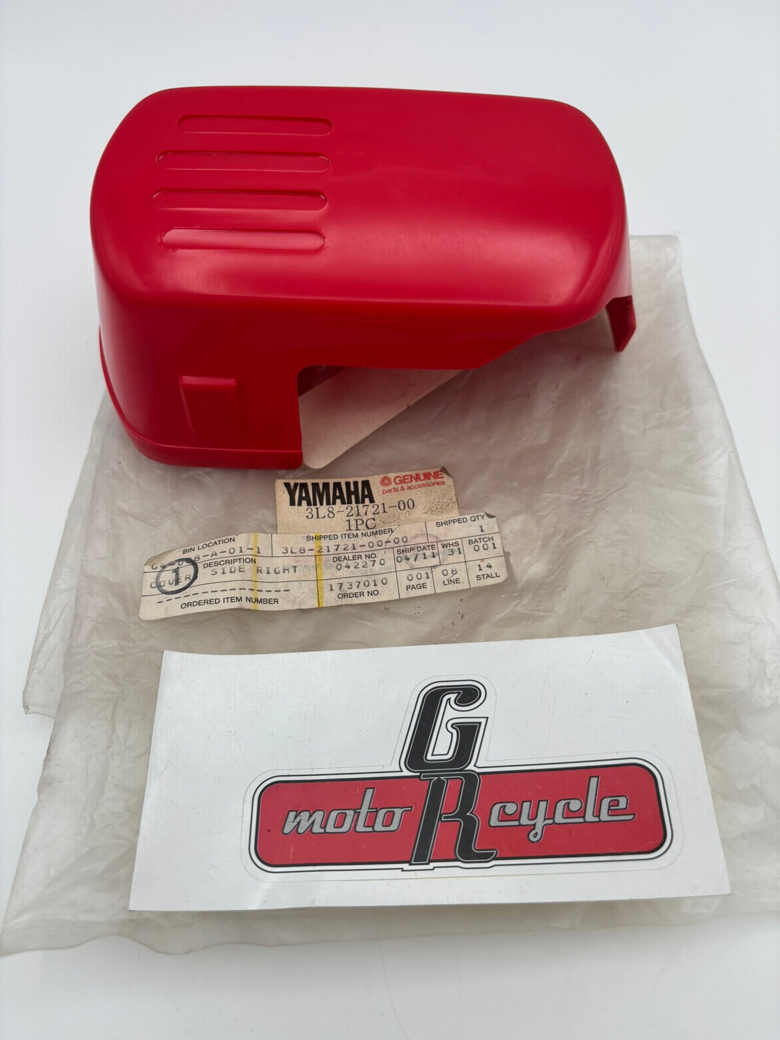 YAMAHA RIGHT SIDE COVER 2 3L8-21721-00-00 Y12