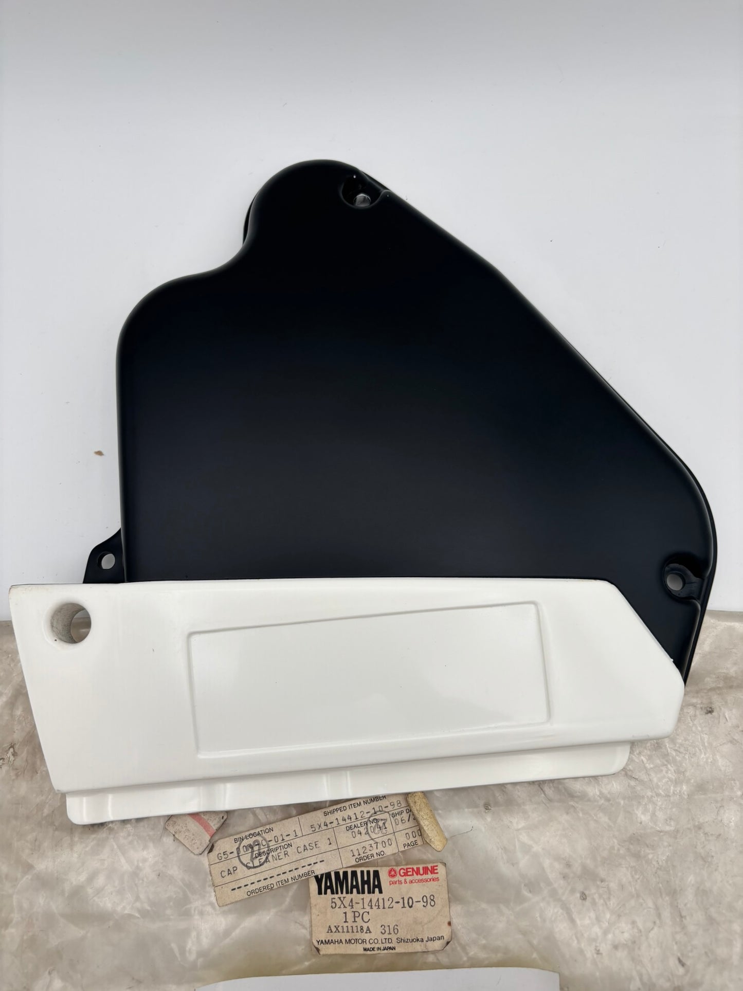 YAMAHA AIR CLEANER CASE CAP 1 (SUB 5X4-14412-10-00 ) 5X4-14412-10-98 Y12