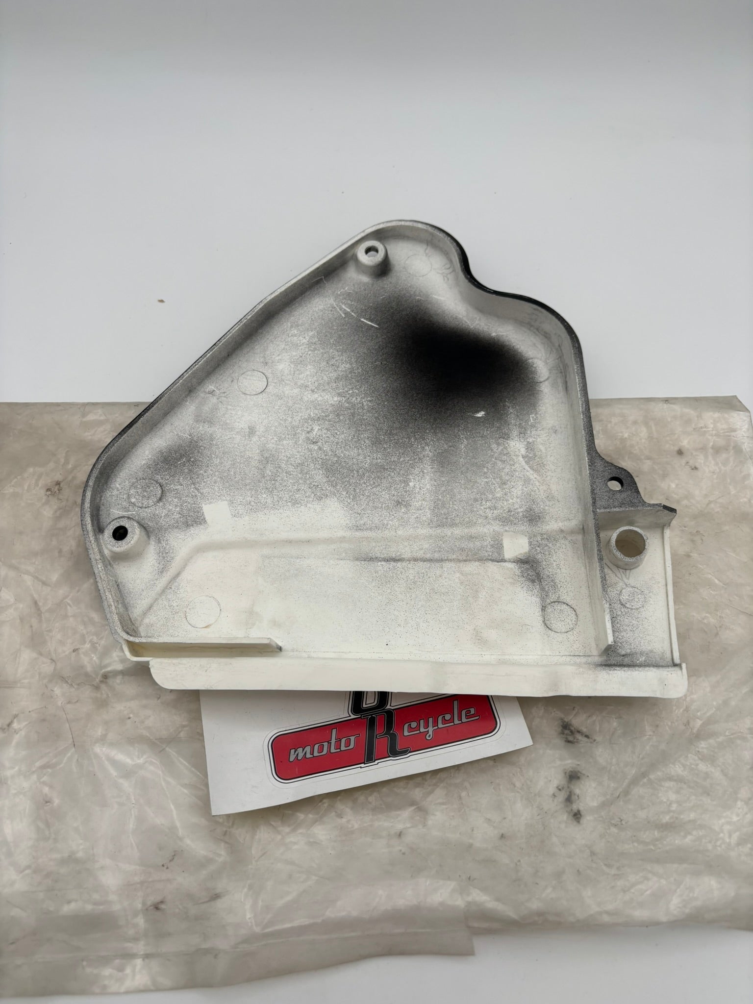 YAMAHA AIR CLEANER CASE CAP 1 (SUB 5X4-14412-10-00 ) 5X4-14412-10-98 Y12