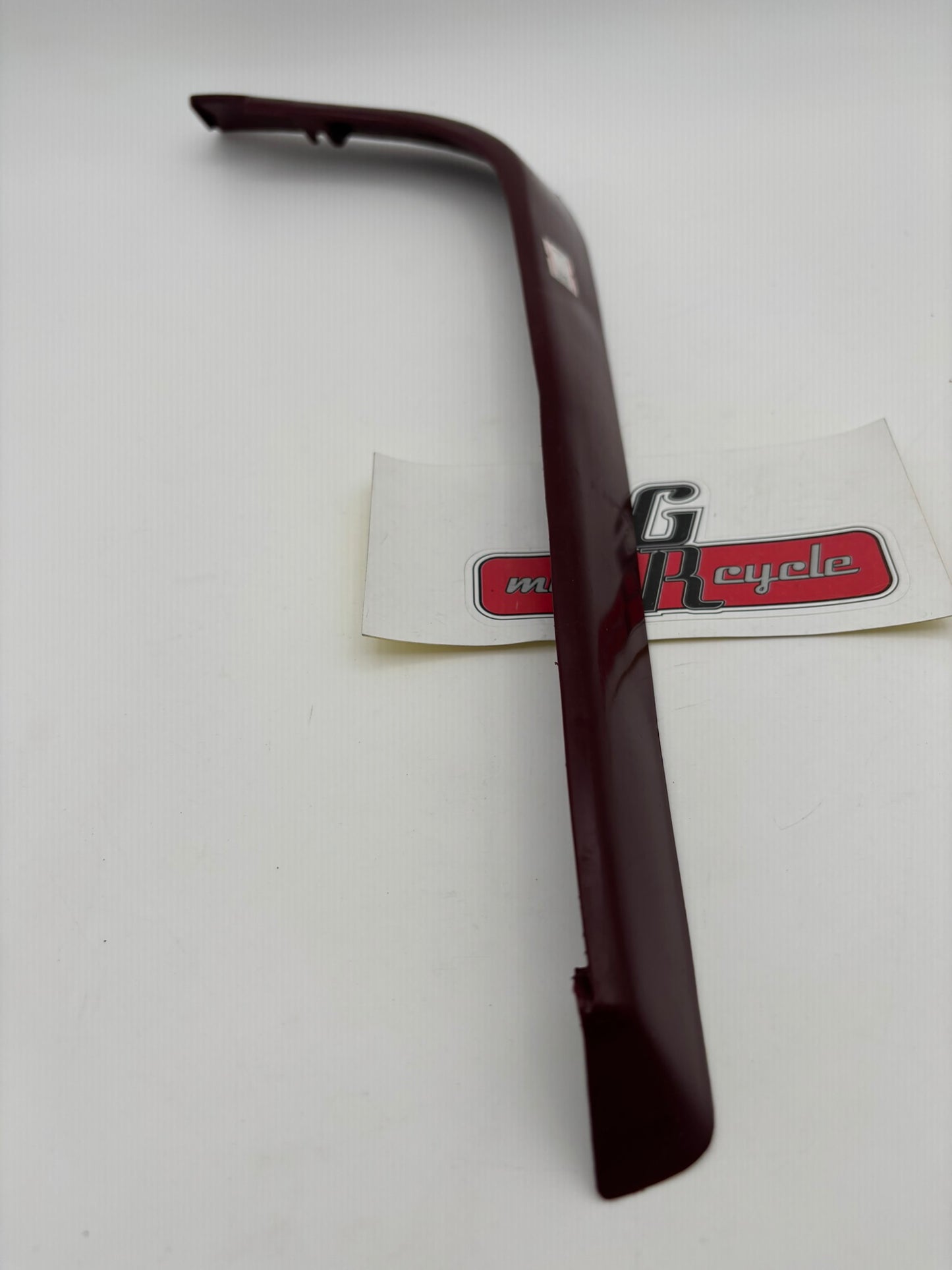 YAMAHA RH LOWER TRIM 8H8-77215-00-00 Y12