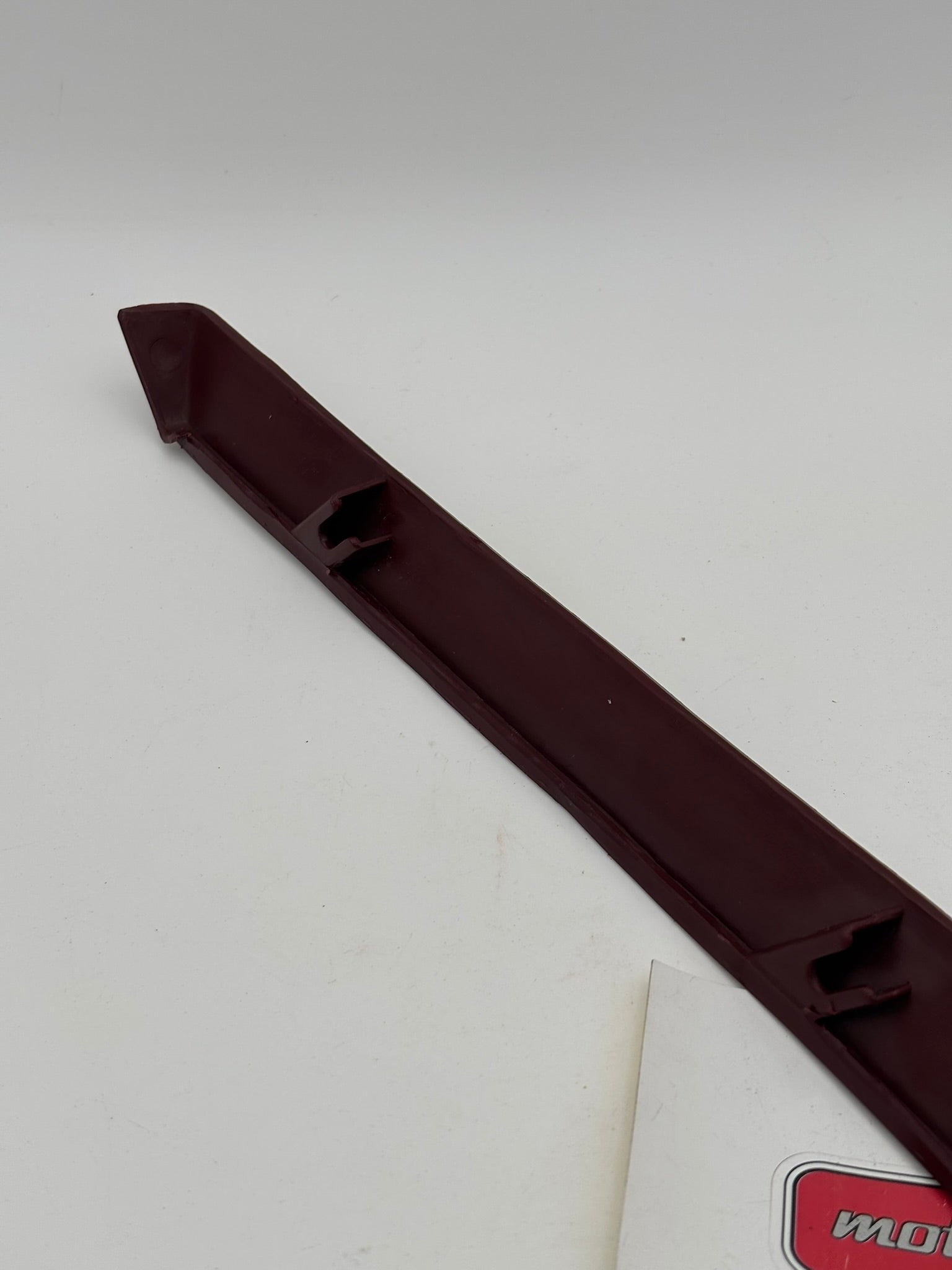 YAMAHA RH LOWER TRIM 8H8-77215-00-00 Y12
