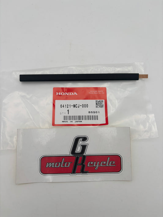 HONDA RUBBER PROTECTOR 64121-MCJ-000 H171
