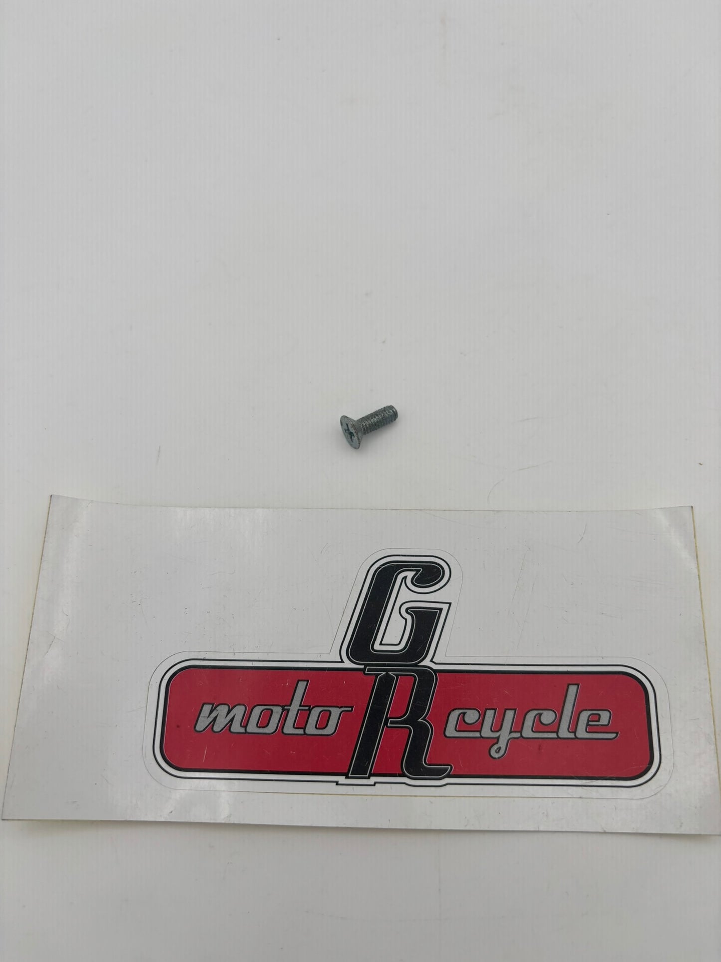 YAMAHA FLAT HEAD SCREW (SUB 98707-04012-00 ) 98701-04012-00 Y129