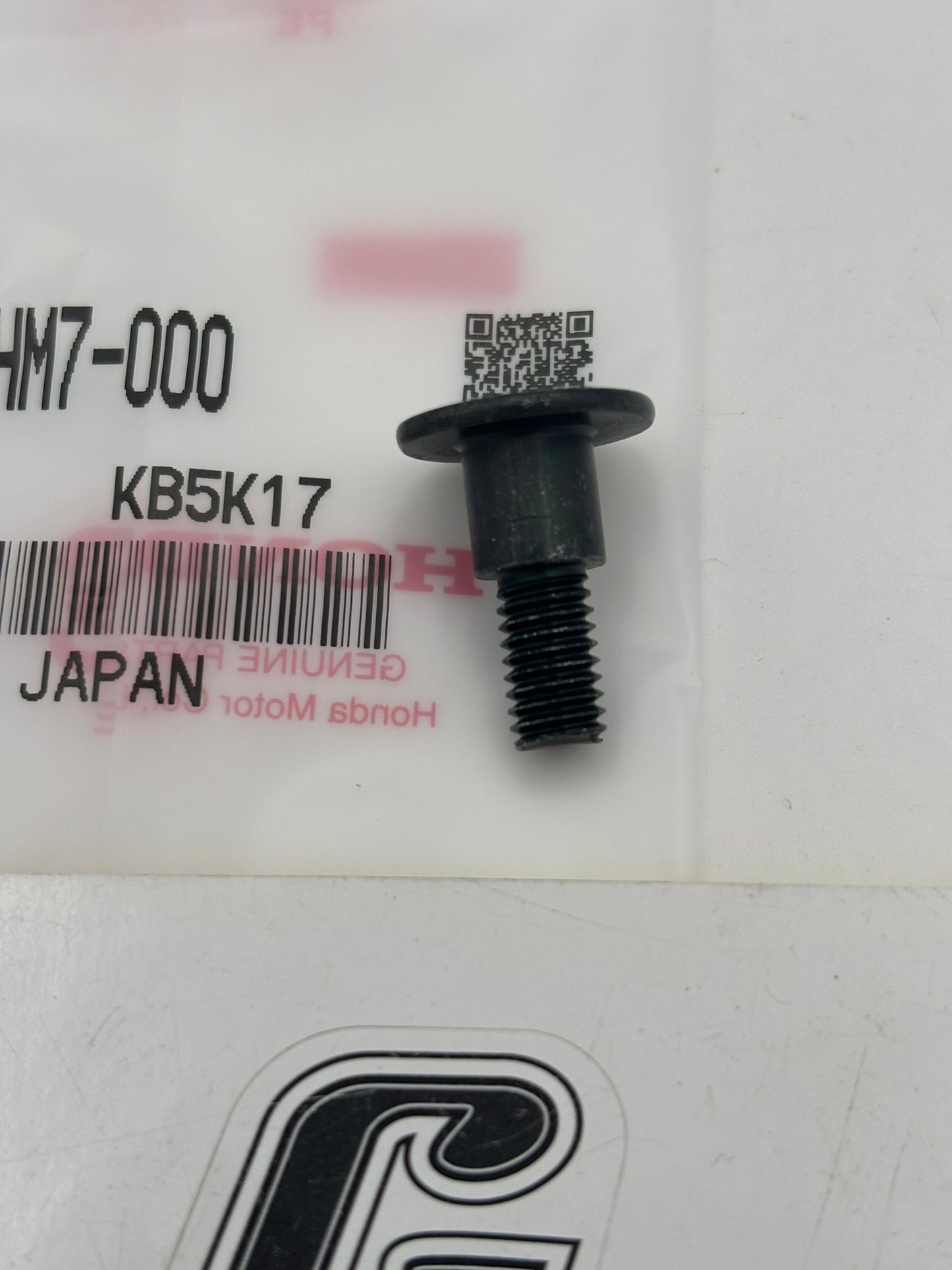 HONDA SPECIAL SCREW (6X8) 90102-HM7-000 H102