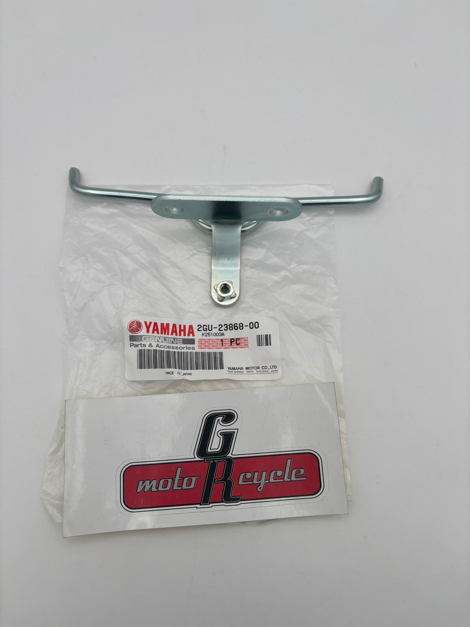 YAMAHA STEERING BRACKET 2GU-23868-00-00 Y271