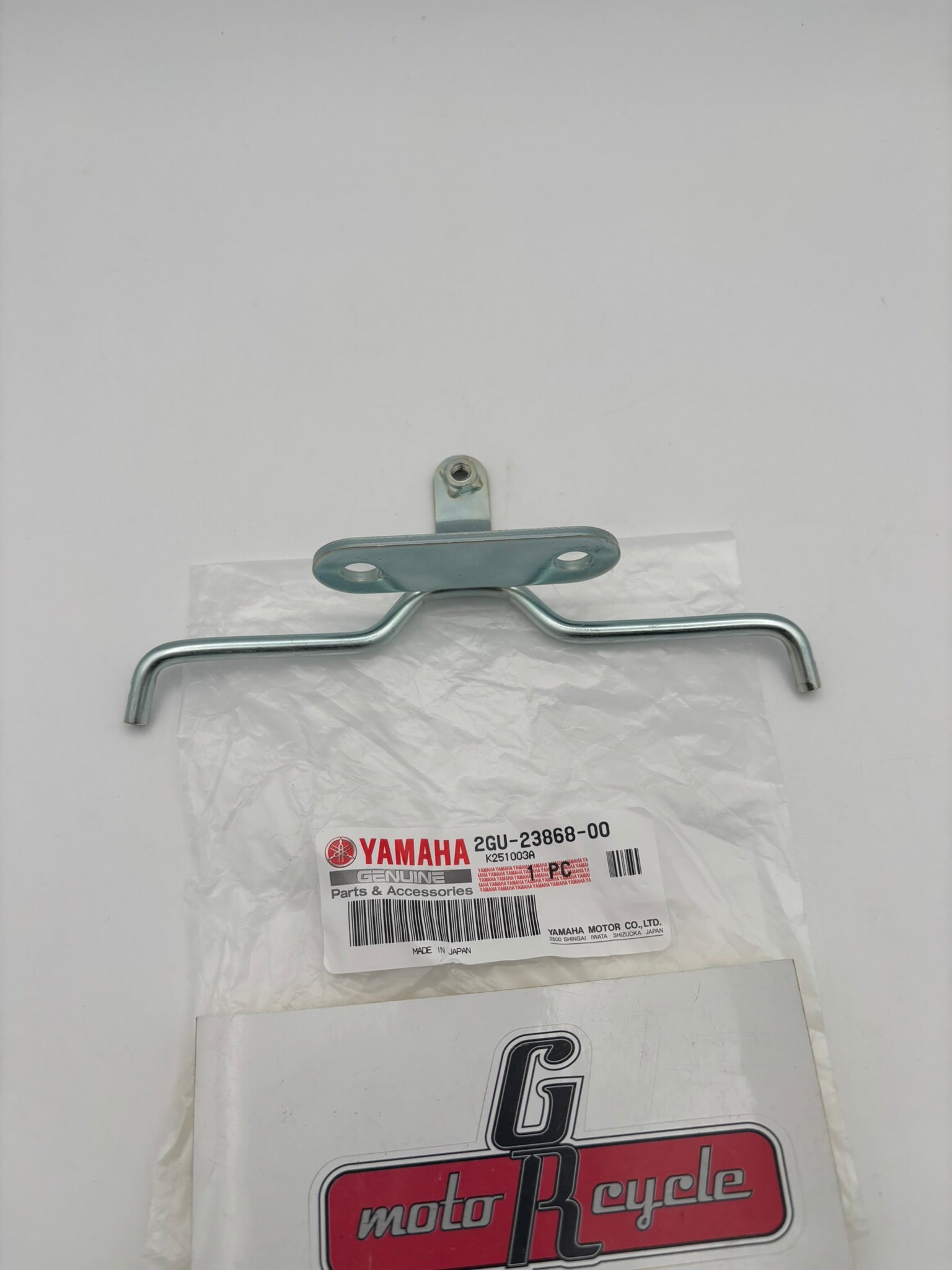 YAMAHA STEERING BRACKET 2GU-23868-00-00 Y271