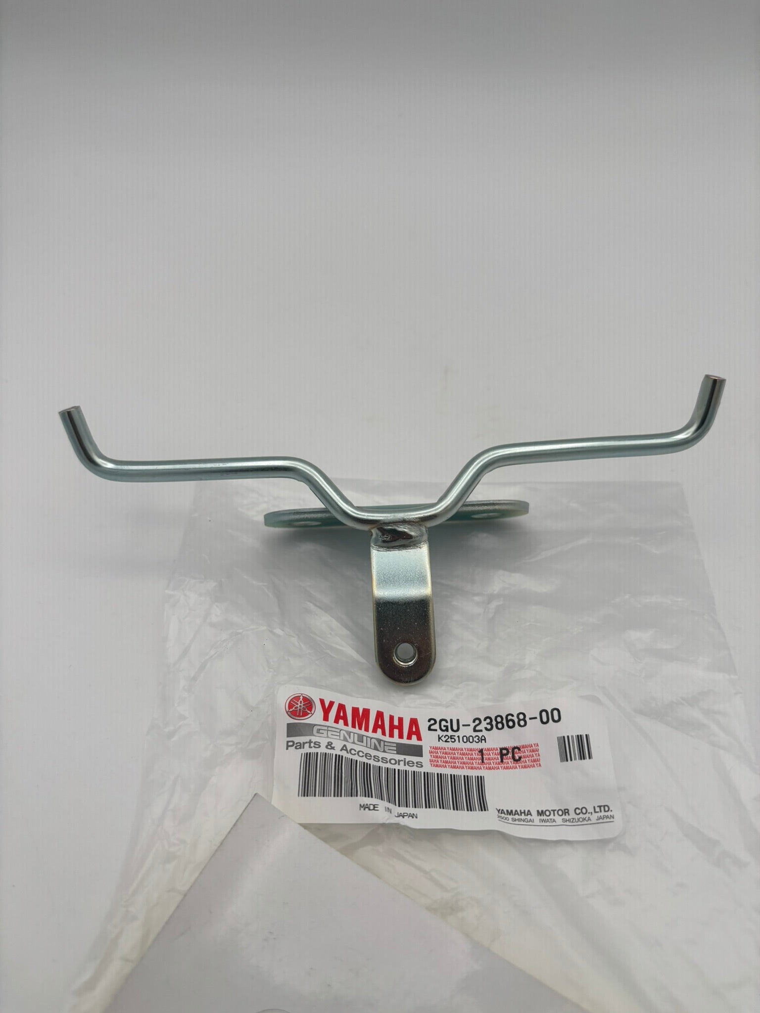 YAMAHA STEERING BRACKET 2GU-23868-00-00 Y271