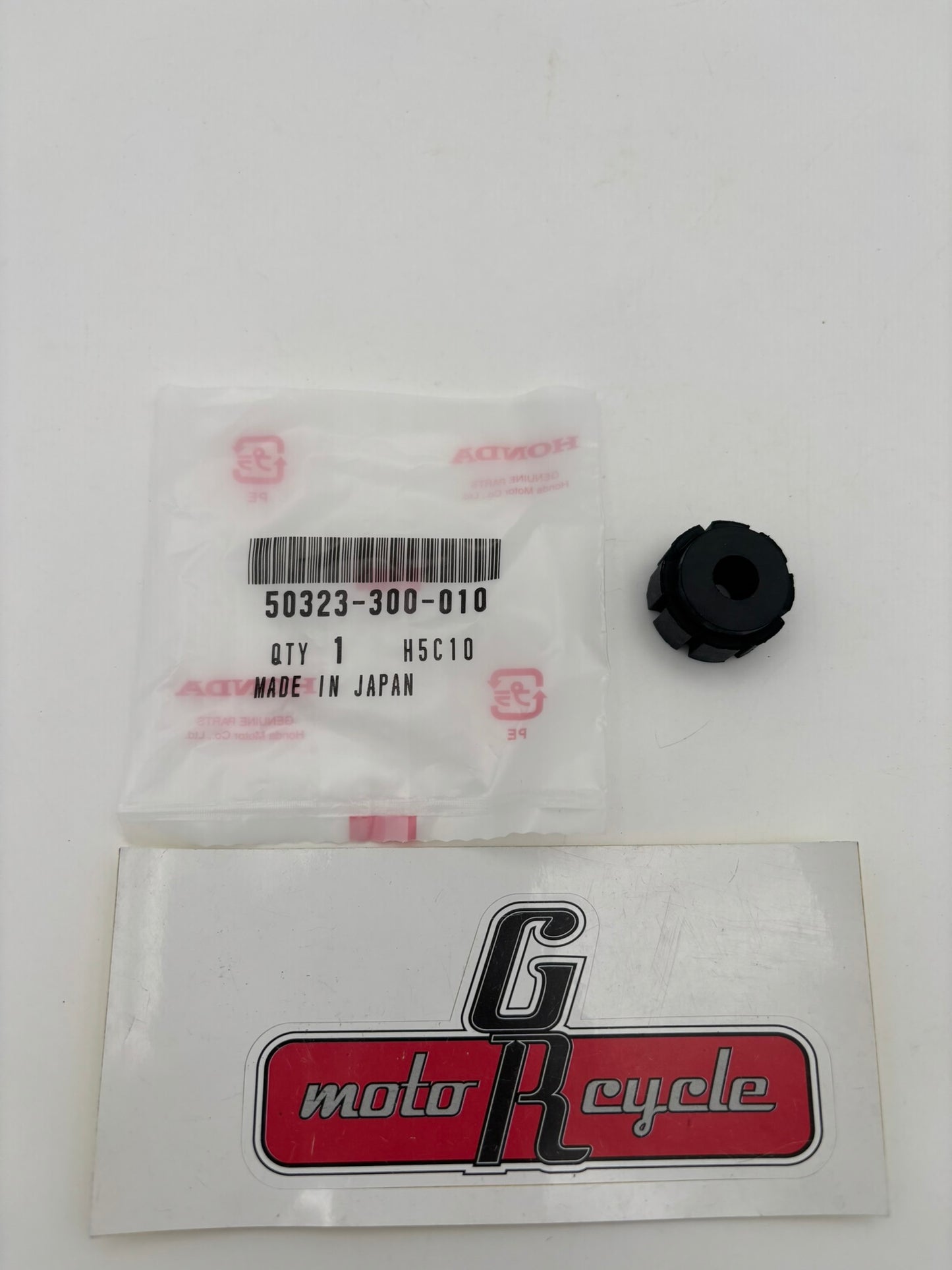 HONDA BATTERY RUBBER A 50323-300-010 H32