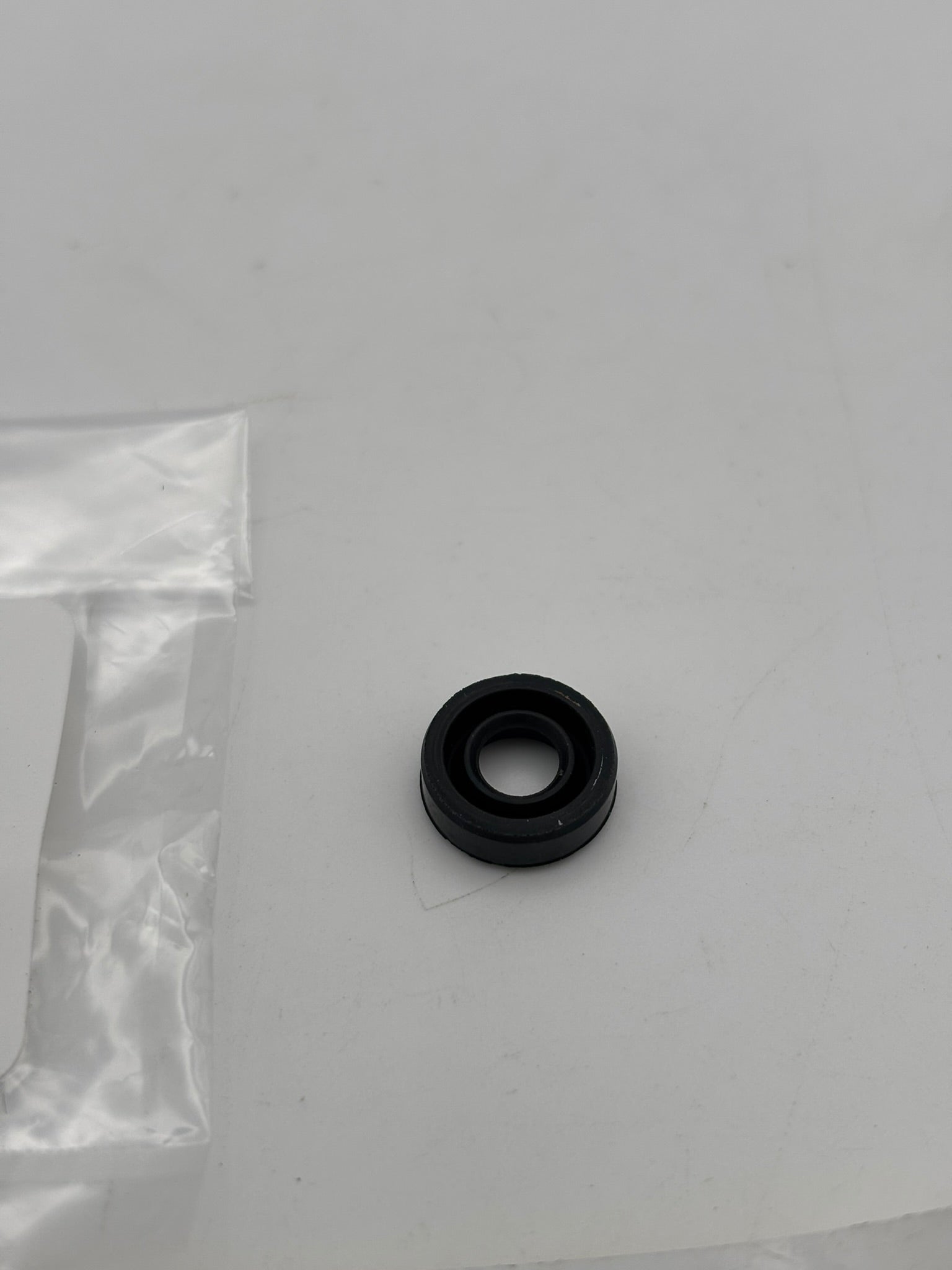 YAMAHA OIL SEAL (6X12X4-821) (SUB 93104-06062-00 ) 93104-06033-00 Y145