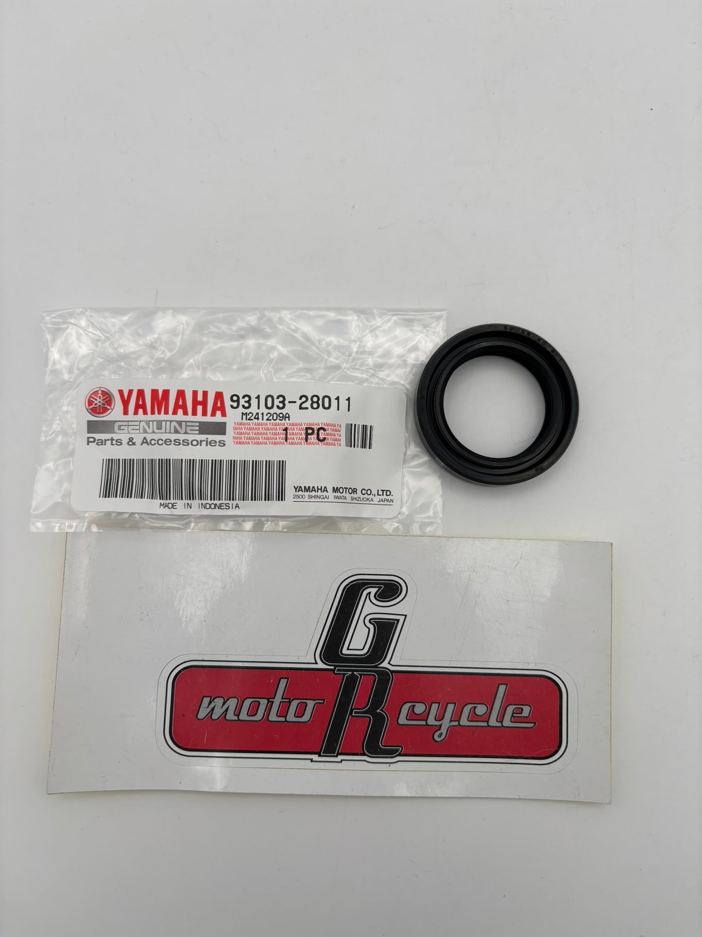 YAMAHA OIL SEAL (28X40X8-132) (SUB 93103-28126-00 ) 93103-28011-00 Y107