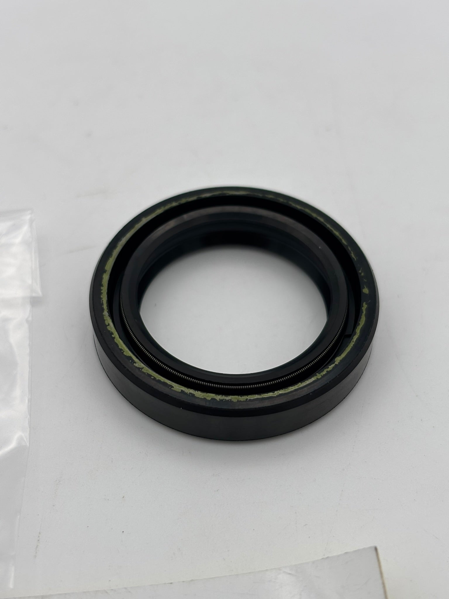 YAMAHA OIL SEAL (28X40X8-132) (SUB 93103-28126-00 ) 93103-28011-00 Y107