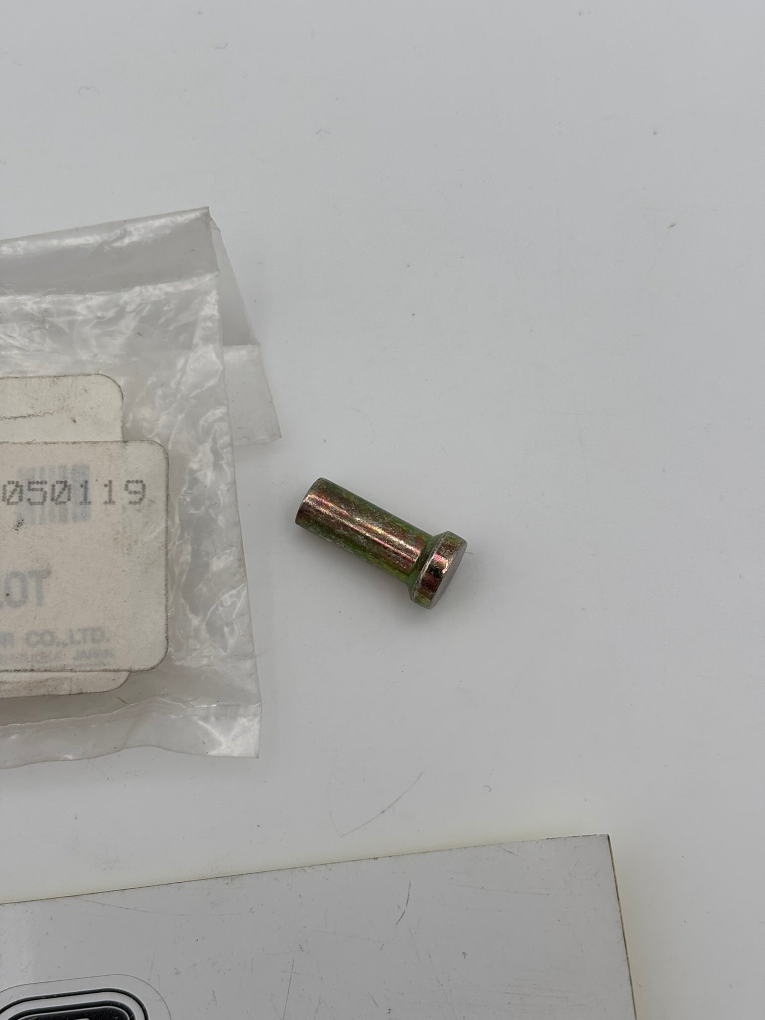 YAMAHA COUNTERSUNK RIVET (ST17.2MM) 90261-06033-00 Y82