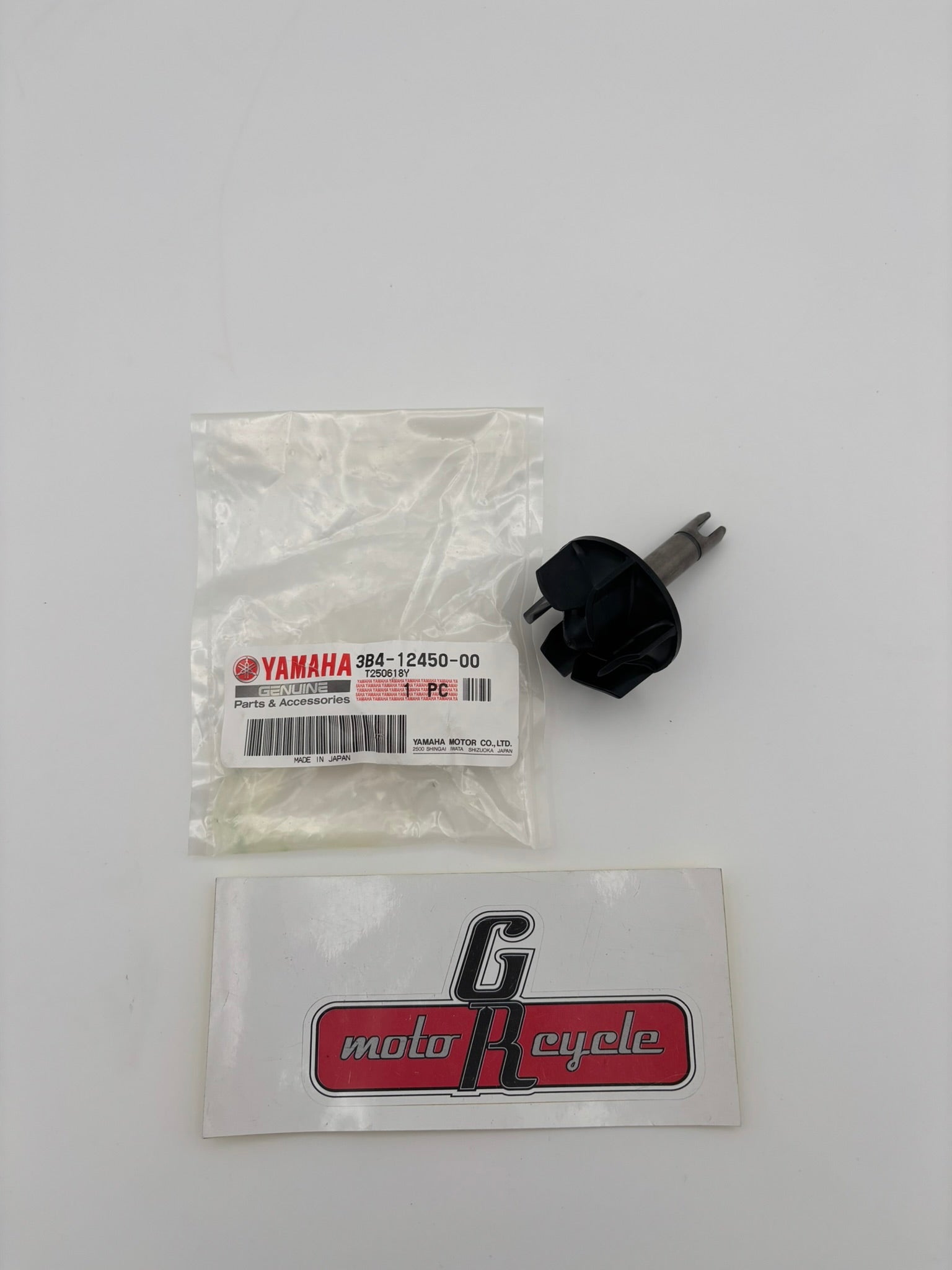 YAMAHA IMPELLER SHAFT 3B4-12450-00-00 Y24