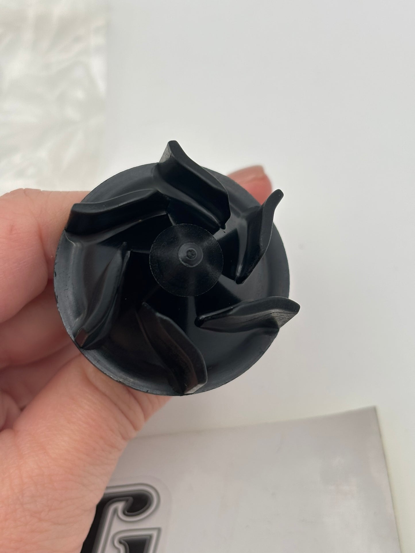 YAMAHA IMPELLER SHAFT 3B4-12450-00-00 Y24