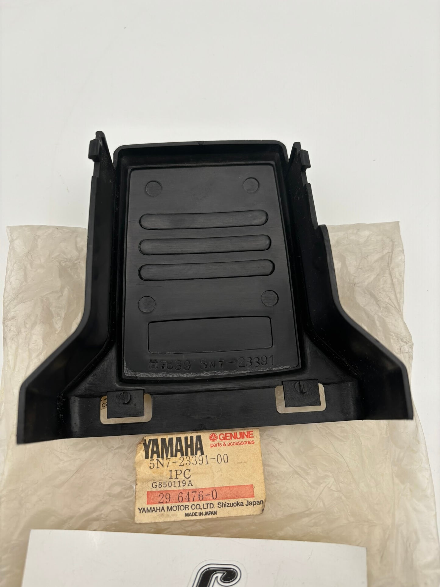 YAMAHA FRONT PANEL 5N7-23391-00-00 Y13