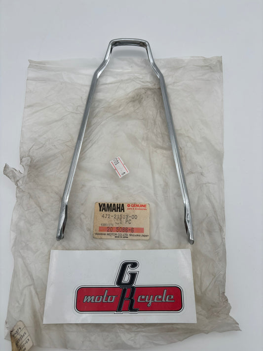 YAMAHA FENDER STAY 1. 4J2-21513-00-00 Y13