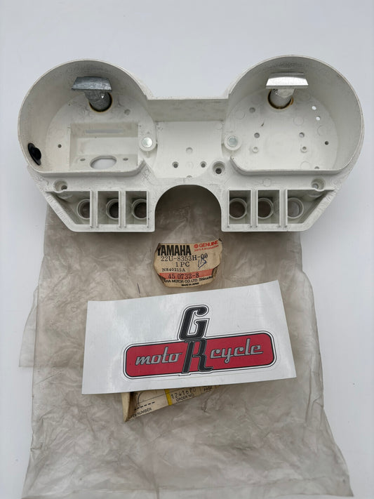 YAMAHA INNER CASE 22U-8353H-00-00 Y13