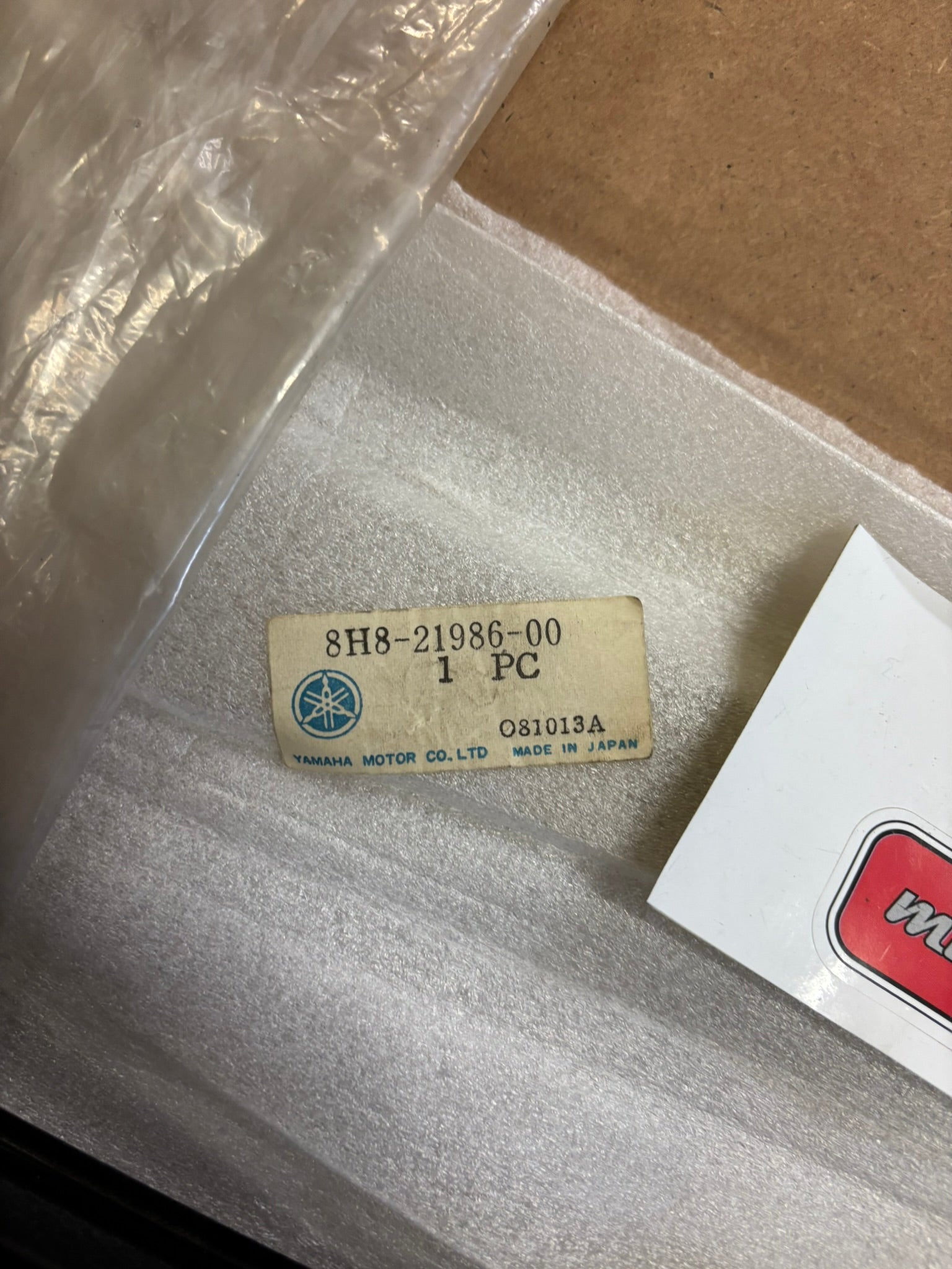 YAMAHA FRAME RNFCMNT 1. 8H8-21986-00-00 Y13