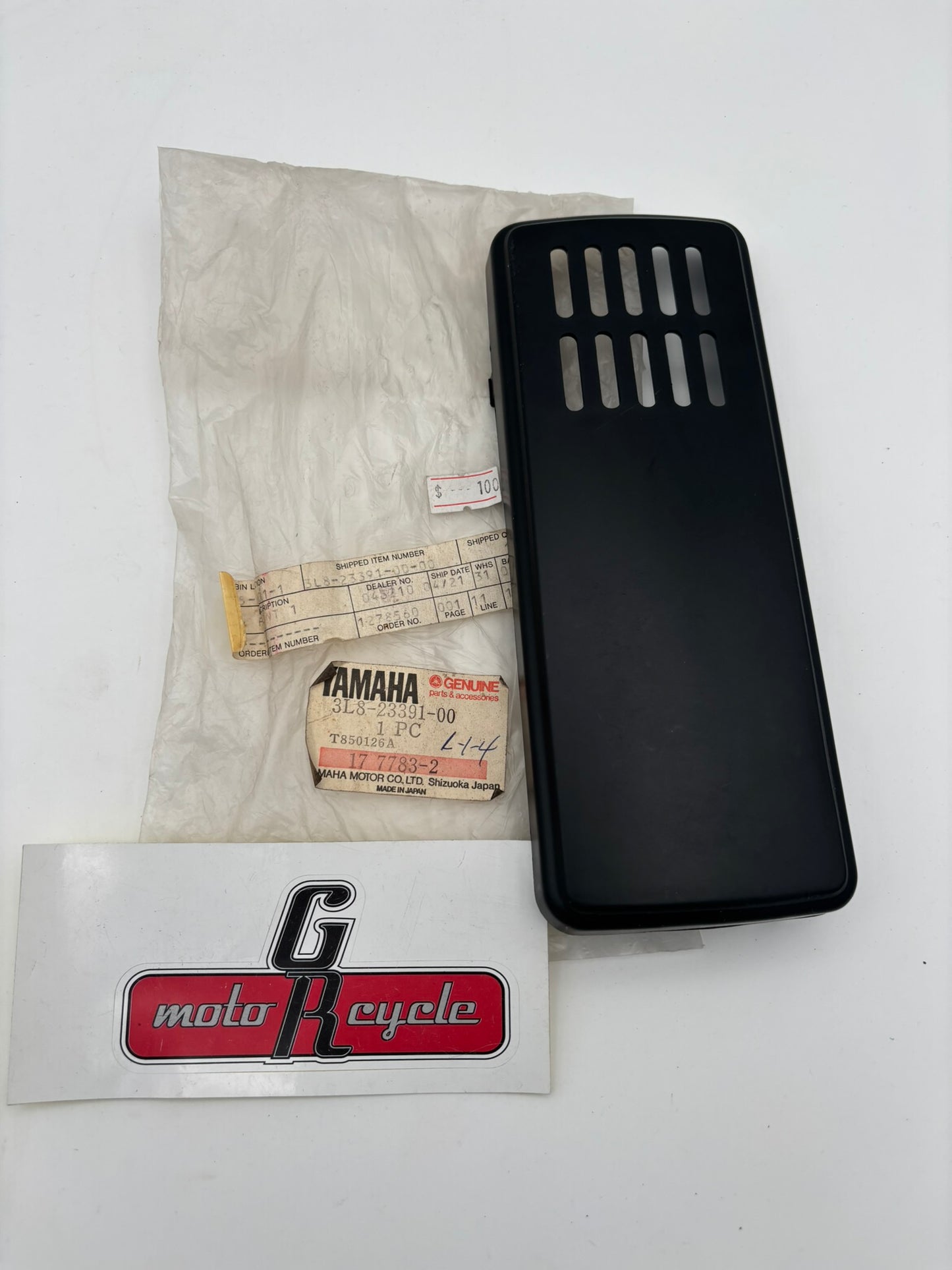 YAMAHA FRONT PANEL 3L8-23391-00-00 Y13