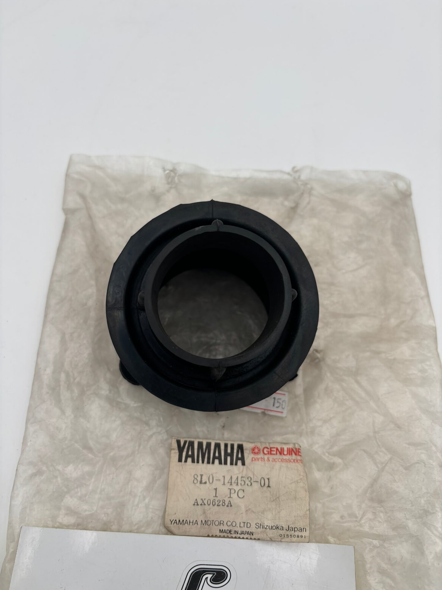 YAMAHA AIR CLEANER JOINT 1. 8L0-14453-01-00 Y13