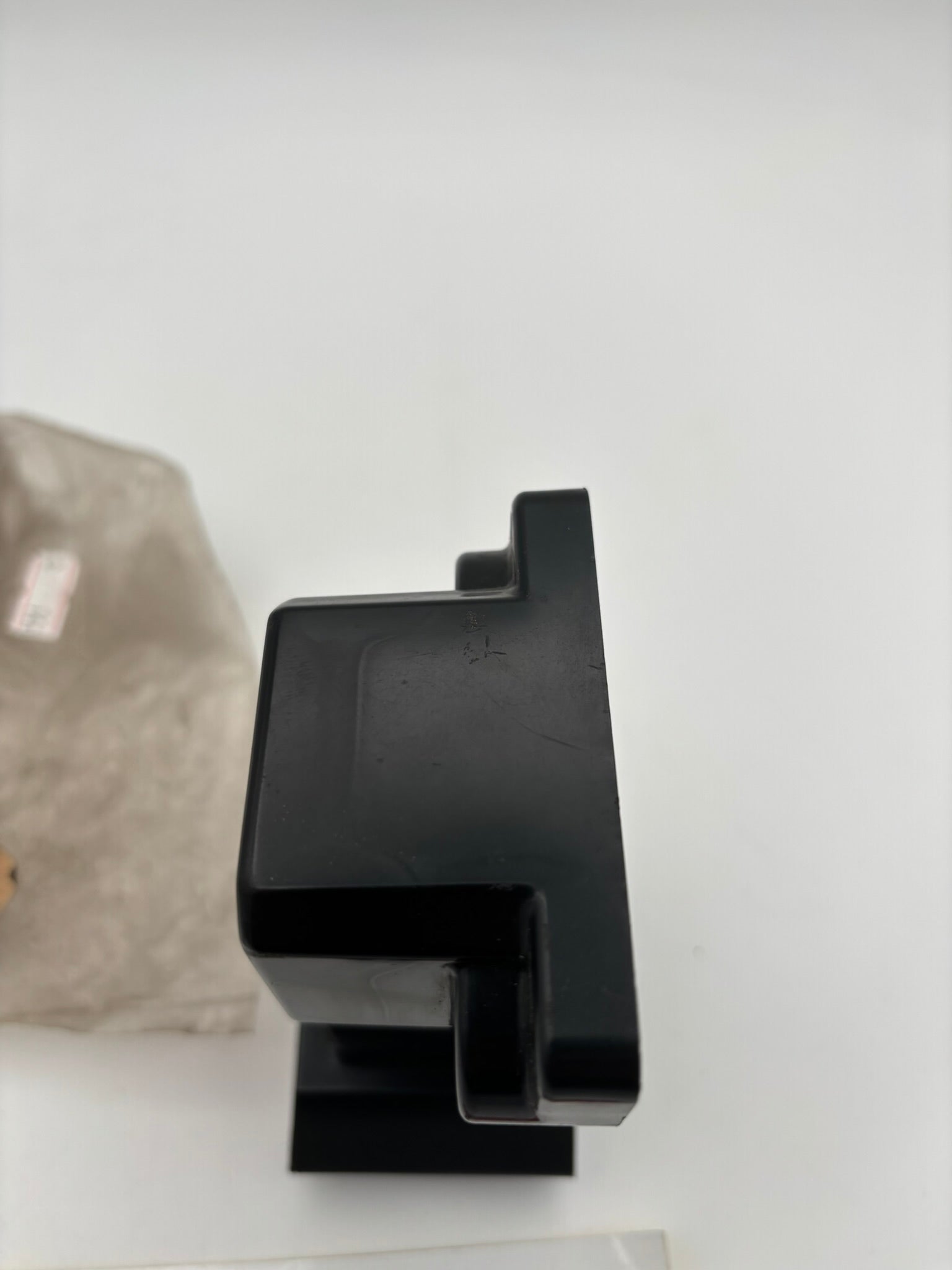 YAMAHA UPPER PILOT BOX 1T3-83568-00-00 Y13