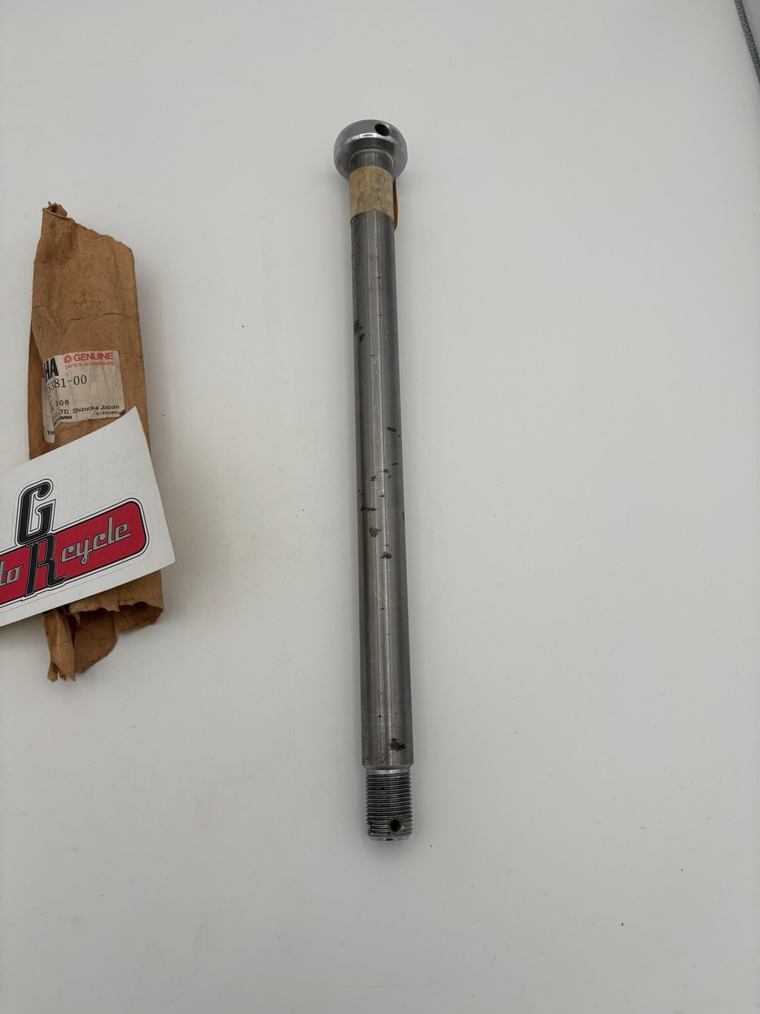 YAMAHA REAR WHEEL AXLE 5A8-25381-00-00 Y14